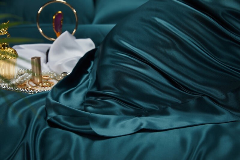 PEACOCK BLUE - Silk Duvet Cover made in 30 Momme 100% Mulberry Silk