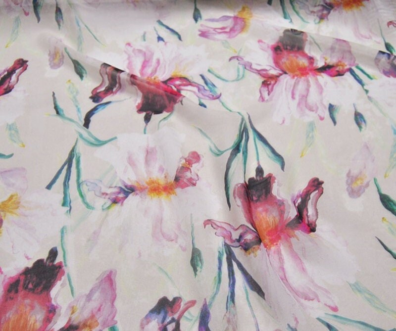 XIANYAN - 8 Momme Floral print on White Silk Georgette Fabric 140cm by the Yard