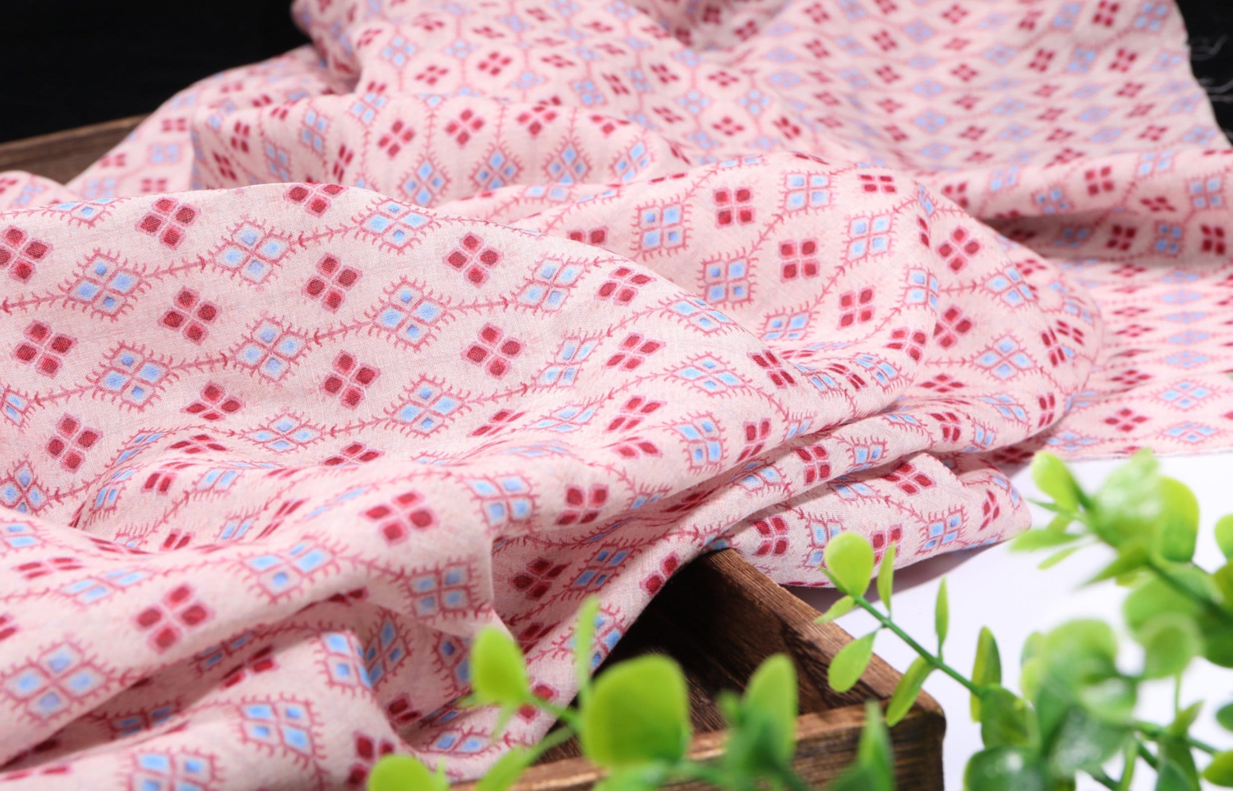 YINRONG - Digital Printing 42 Thread Count Ramie Fabric - 140cm wide by the Yard