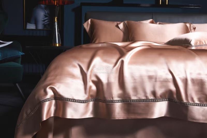 SWEET PINK - 25 momme Lace Silk bedding Set 4pcs - 1x Duvet Cover, 1x Sheet, 2x Pillowcases, 100% SILK