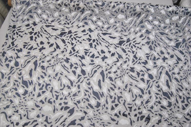 JFHBGZ - Silk Devore Satin Fabric,  13 Momme Burnout Obstract Pattern , 138 cm Wide by the Yard