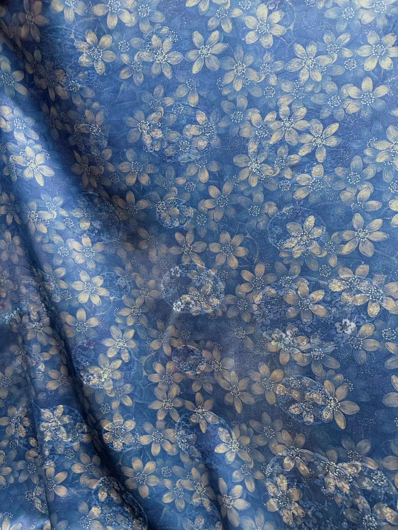 SXKGYR - Handmade 25 Momme HUALUO Jacquard Hongyunsha Mud Silk Fabric (Openwork texture) - 114cm by the Yard