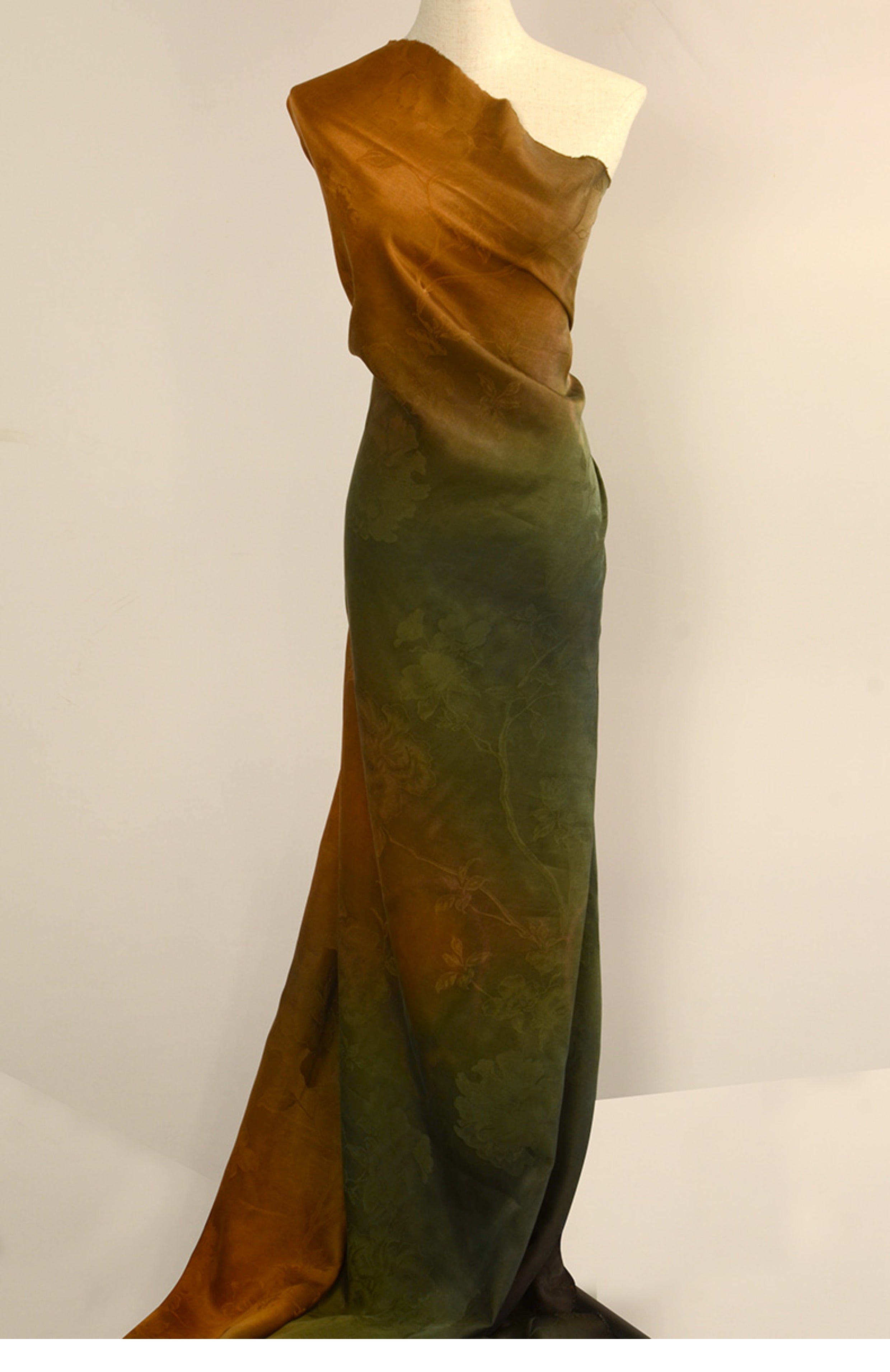 YPJBHL - Handmade 26 Momme HUALUO Jacquard Mud Silk Fabric (Openwork texture) - 138cm by the Yard