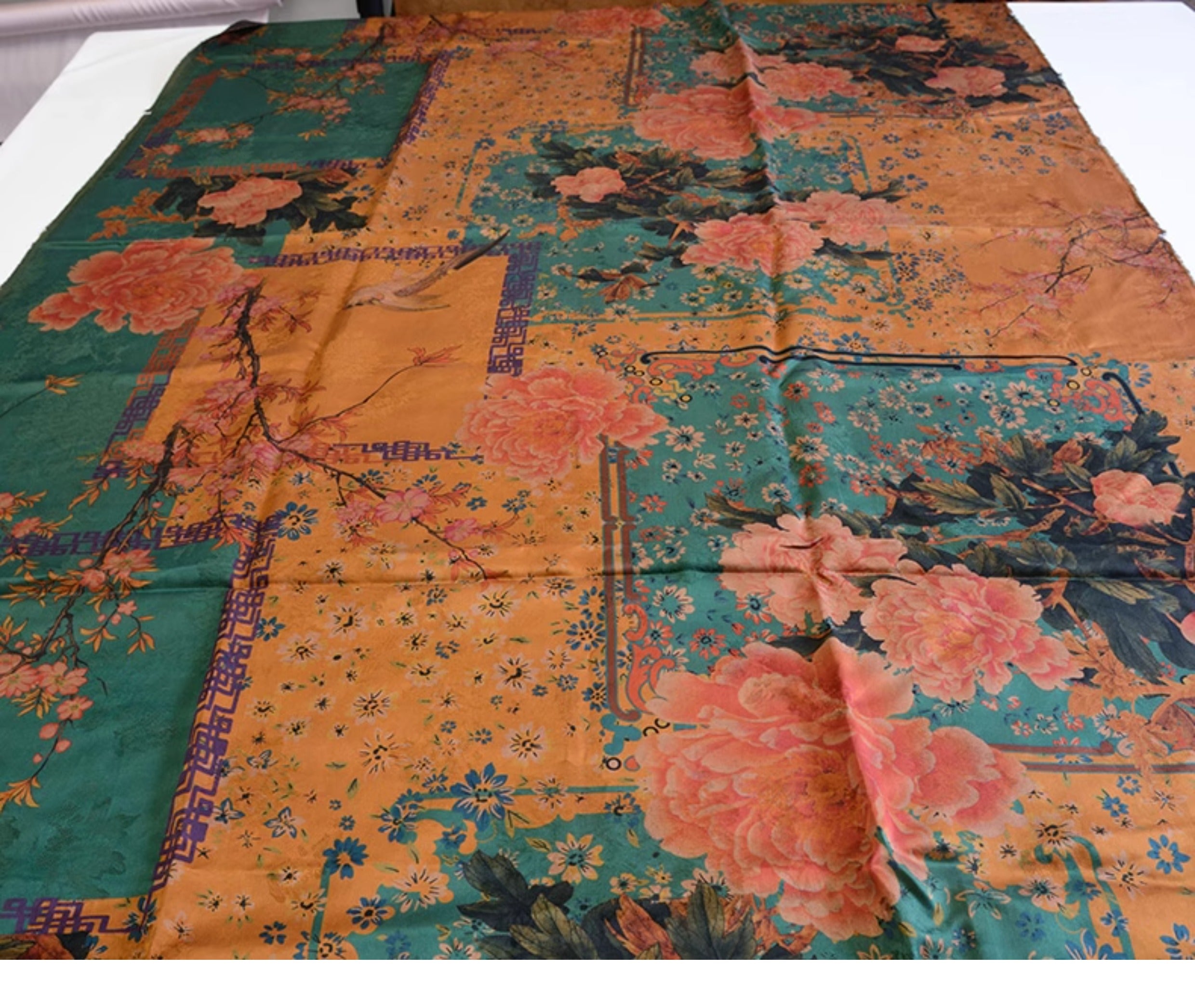 YPFDMD - Handmade 28 Momme HUALUO Jacquard Mud Silk Fabric (Openwork texture) - 110cm by the Yard