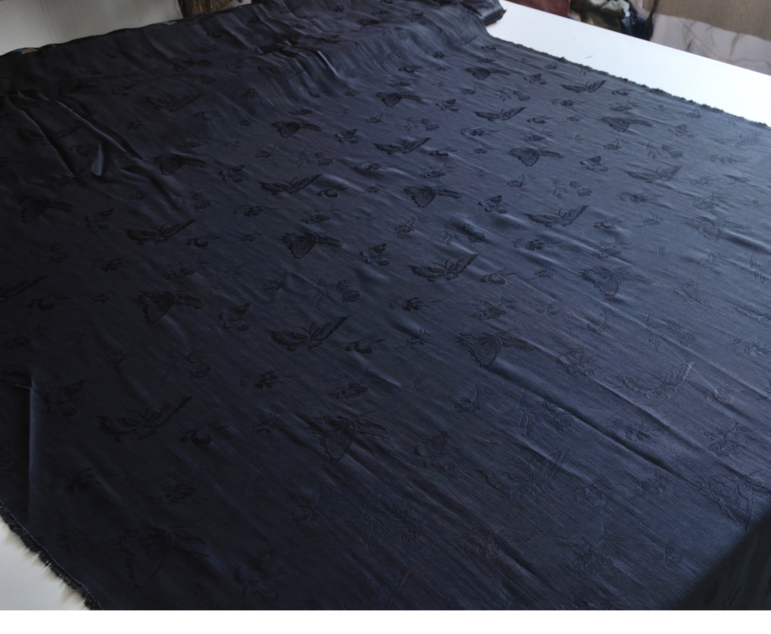 YPHOET - Handmade 24 Momme HUALUO Jacquard Mud Silk Fabric (Openwork texture) - 110cm by the Yard