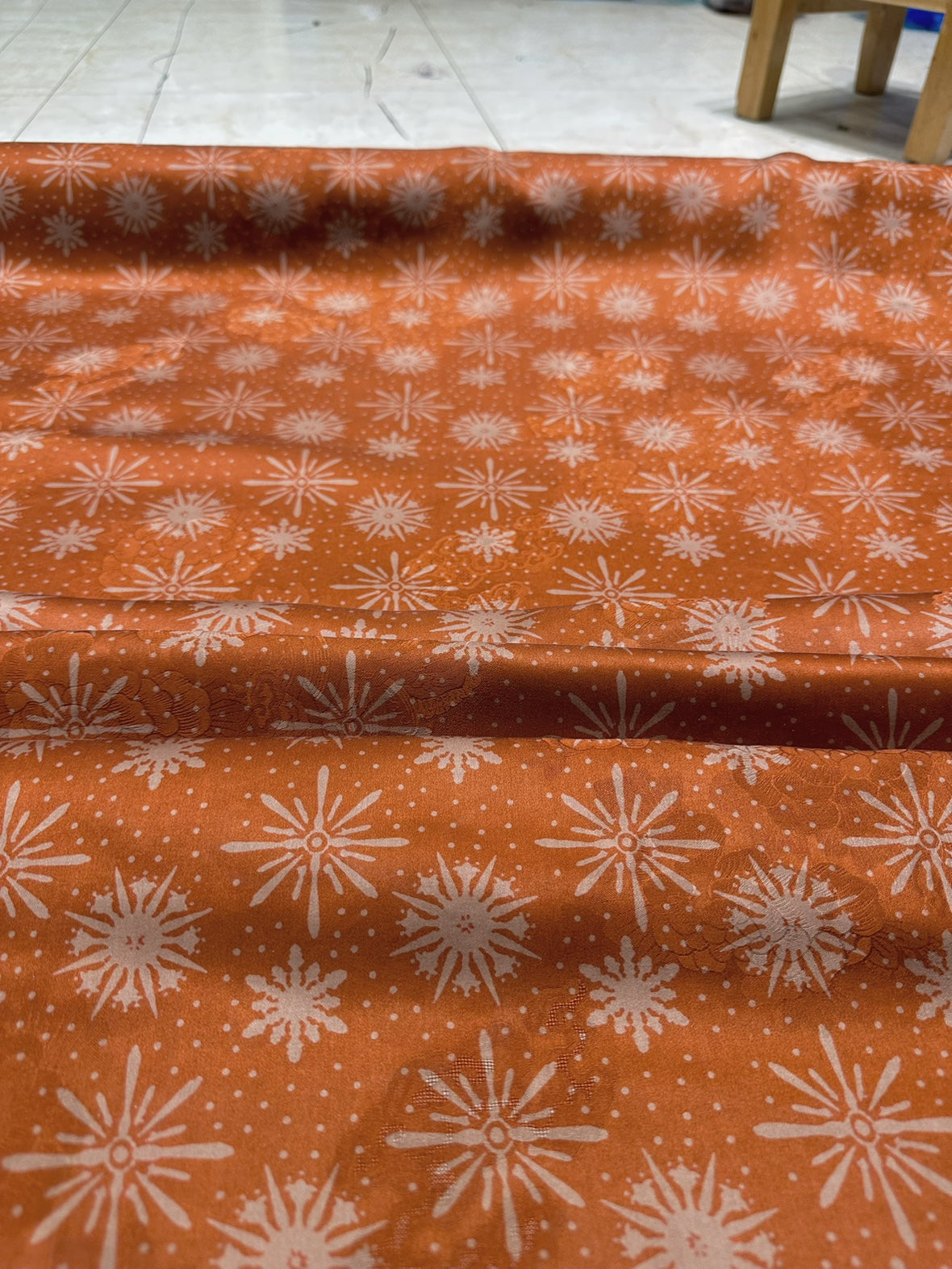 SXYANF - Handmade 25 Momme HUALUO Jacquard Hongyunsha Mud Silk Fabric (Openwork texture) - 114cm by the Yard