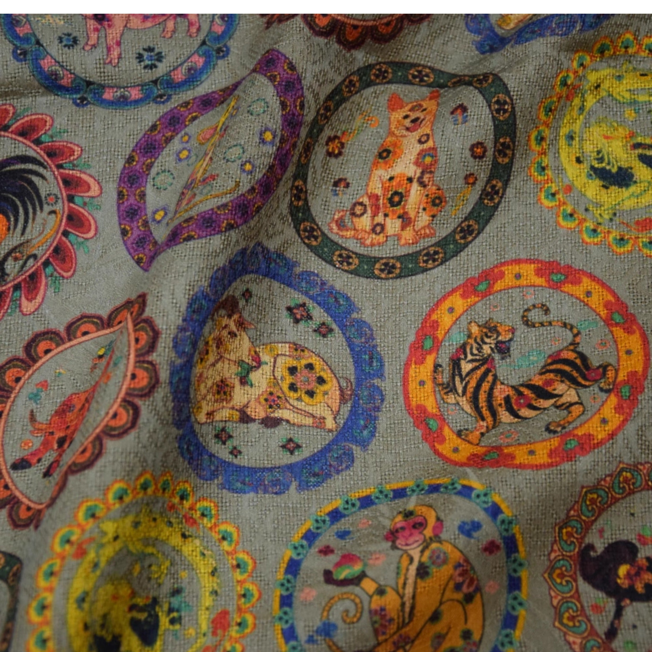 XLSXTU - Handmade 25 Momme HUALUO Jacquard Hongyunsha Mud Silk Fabric (Openwork texture) - 110cm by the Yard