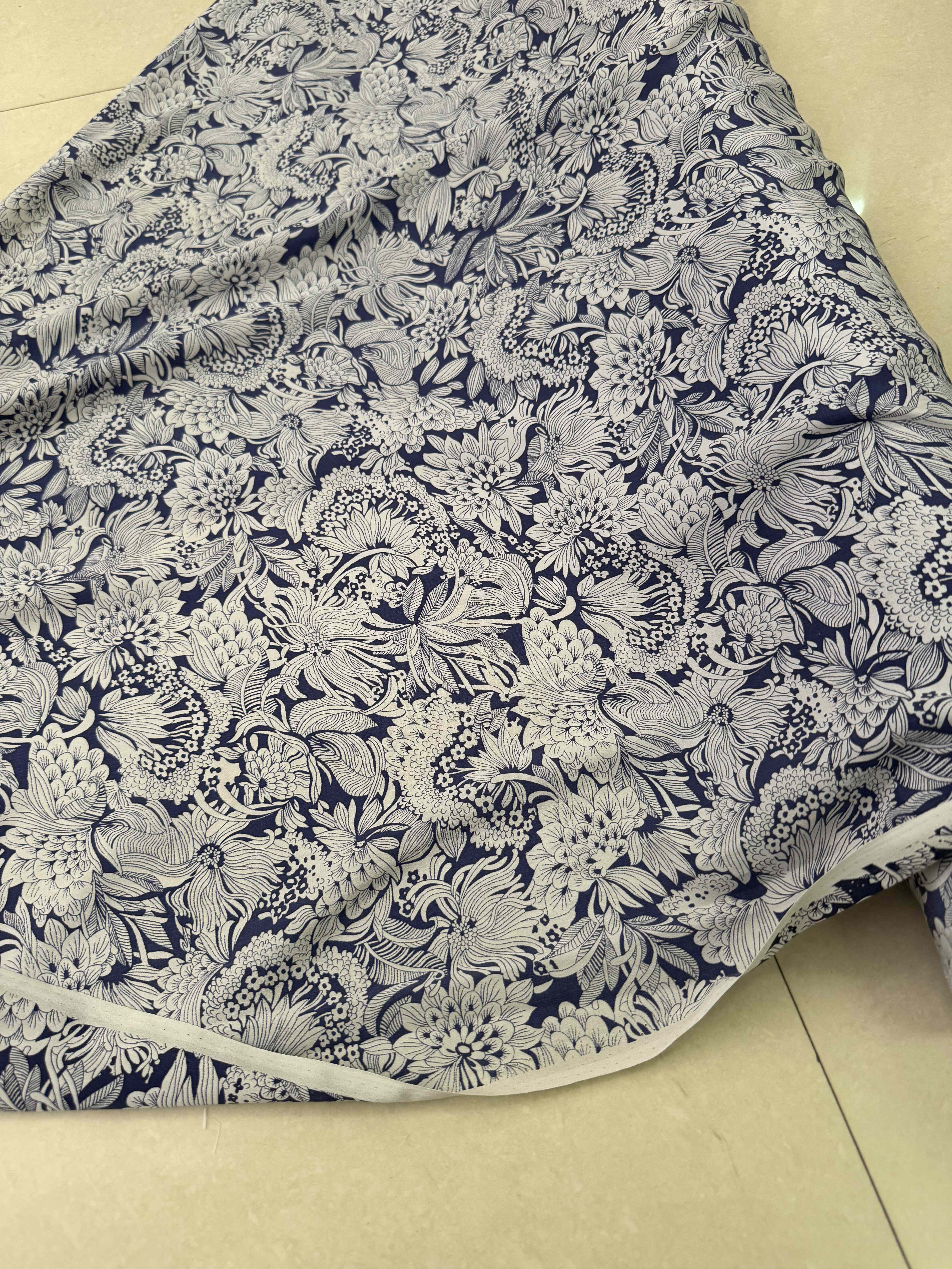 DDHUYH - 19 momme Floral Print Silk Crepe de Chine Fabric - 110cm wide by the Yard