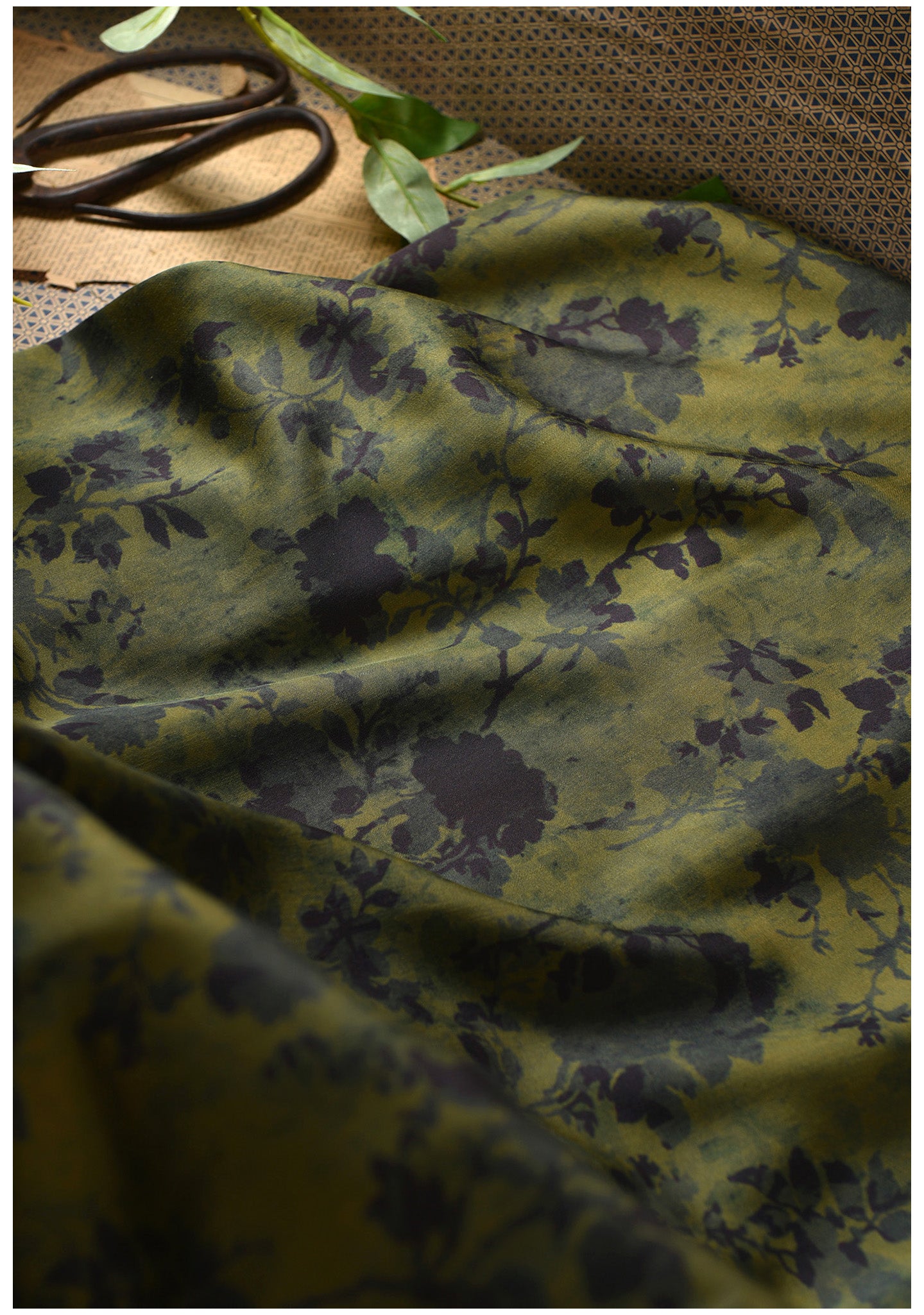 MGUANL - Hight 60 Count Rayon Satin Faux Silk Chinese Style Floral Cheongsam Dress Fabric - 145cm wide by the Yard