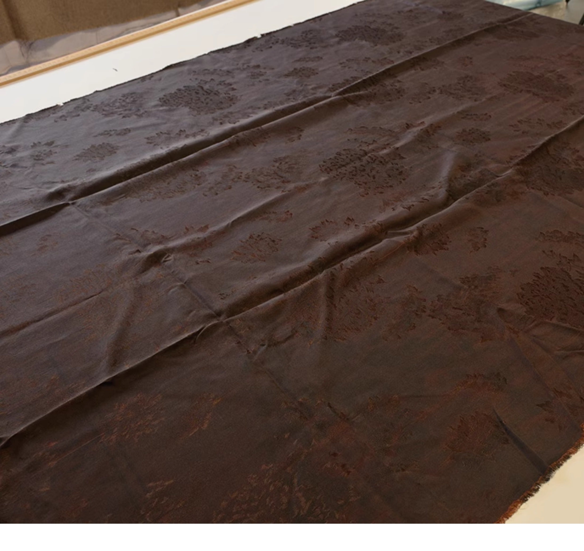 YPFDMD - Handmade 28 Momme HUALUO Jacquard Mud Silk Fabric (Openwork texture) - 110cm by the Yard