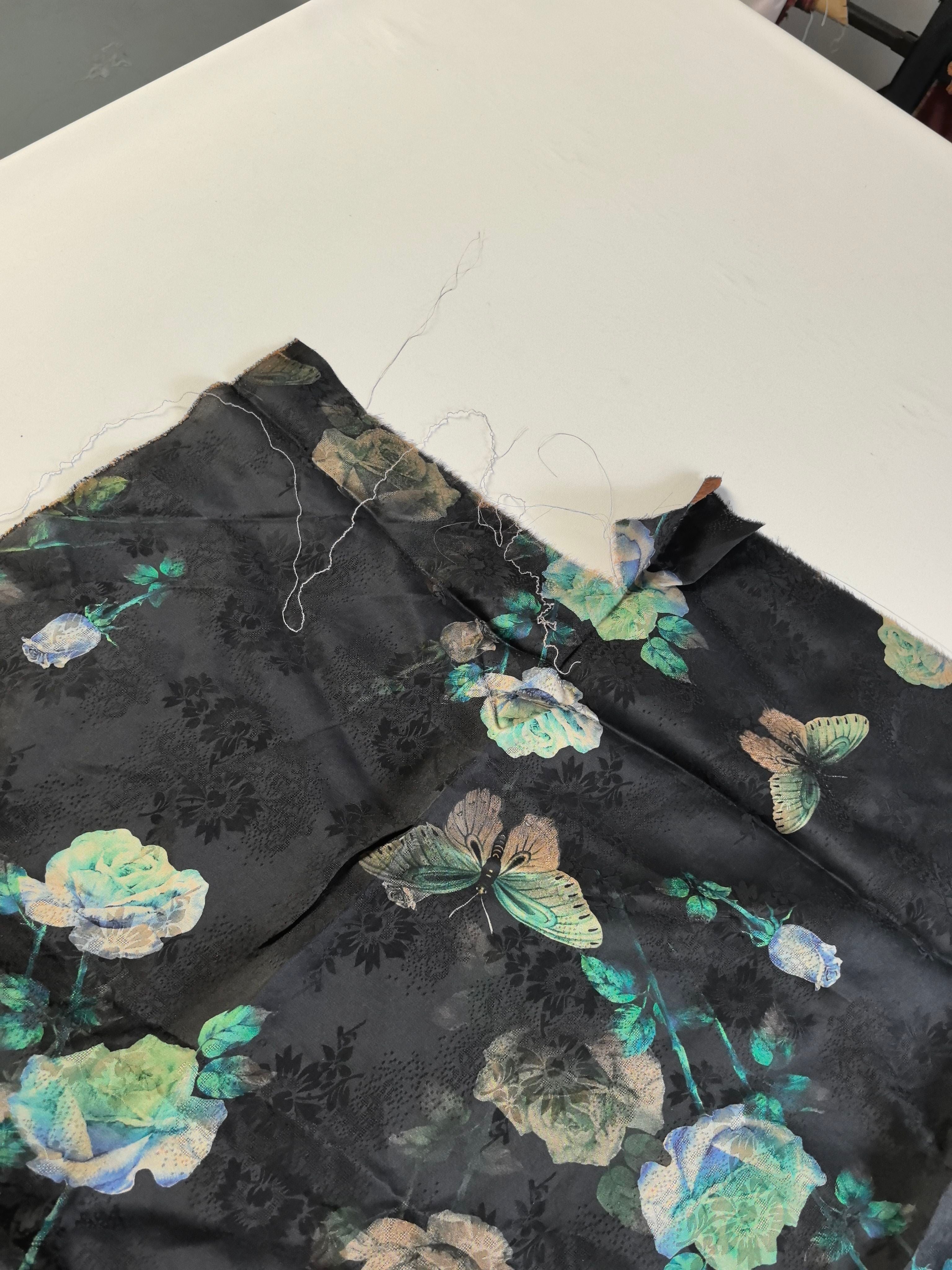 YPHLMG - Handmade 26 Momme HUALUO Jacquard Mud Silk Fabric (Openwork texture) - 110cm by the Yard