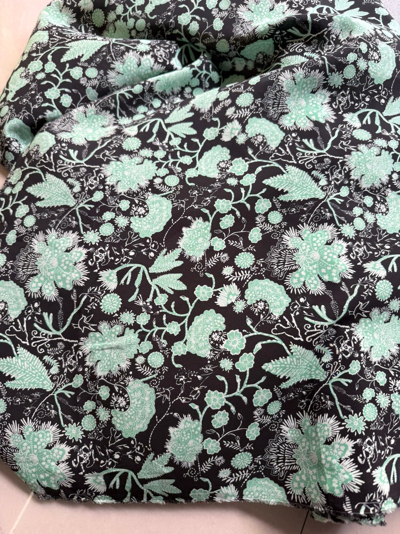 DDHBHH - 20 momme Floral Print Silk Crepe de Chine Fabric - 140cm wide by the Yard