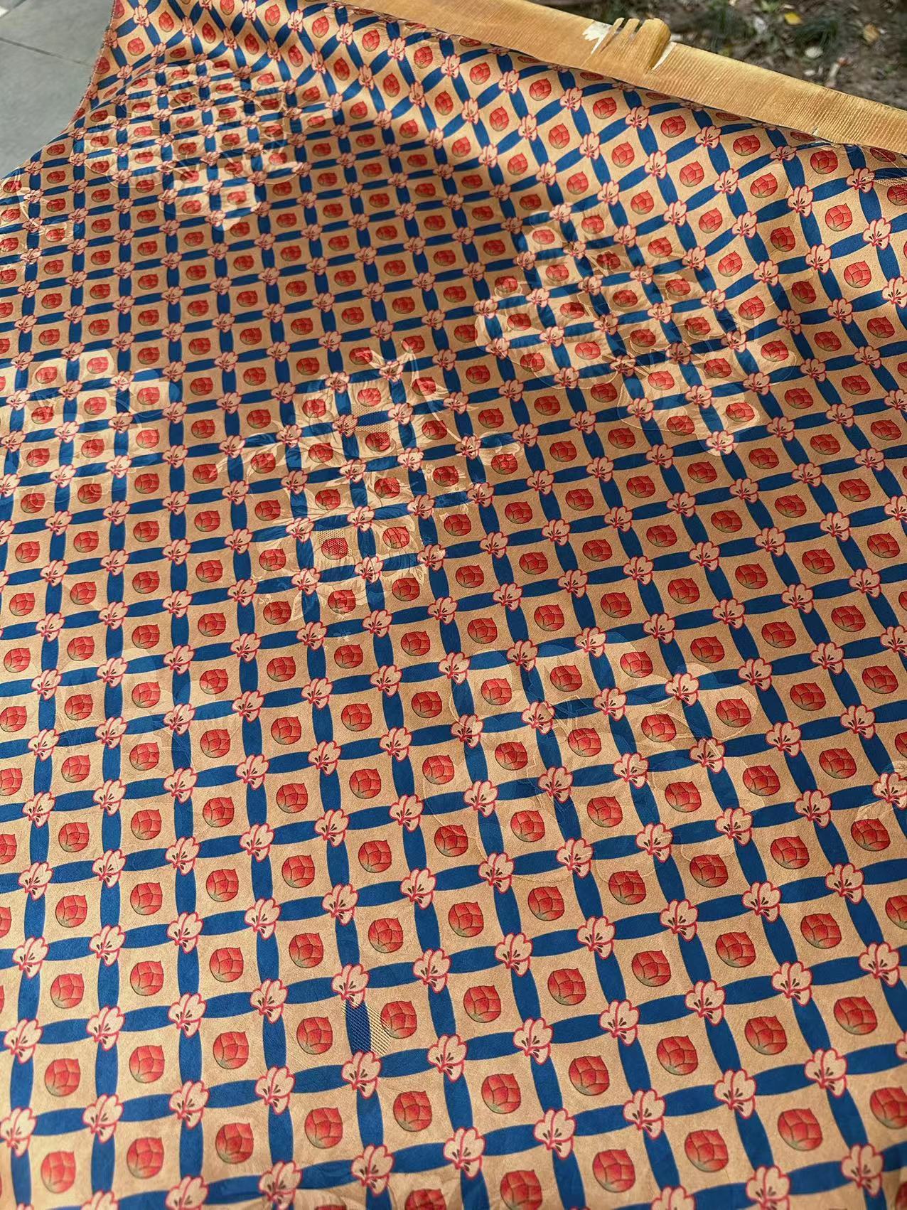 SXSJGO - Handmade 25 Momme HUALUO Jacquard Mud Silk Fabric (Openwork texture) - 114cm by the Yard