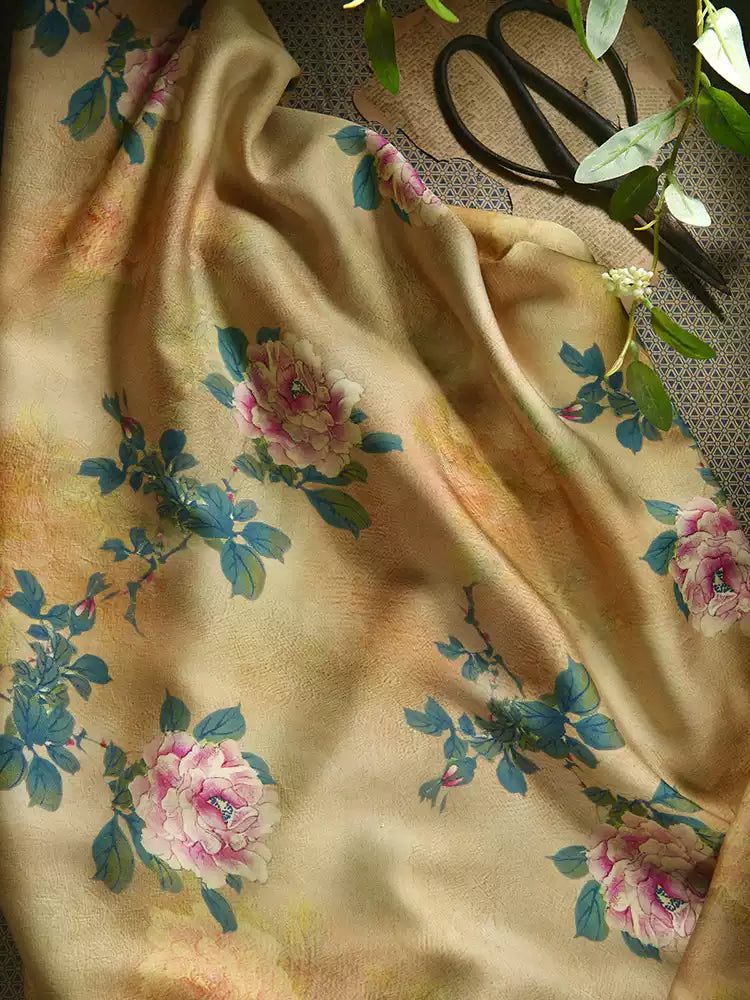 RYJIUQUU - Hight 60 Count Rayon Satin Faux Silk Chinese Style Floral Cheongsam Dress Fabric - 145cm wide by the Yard