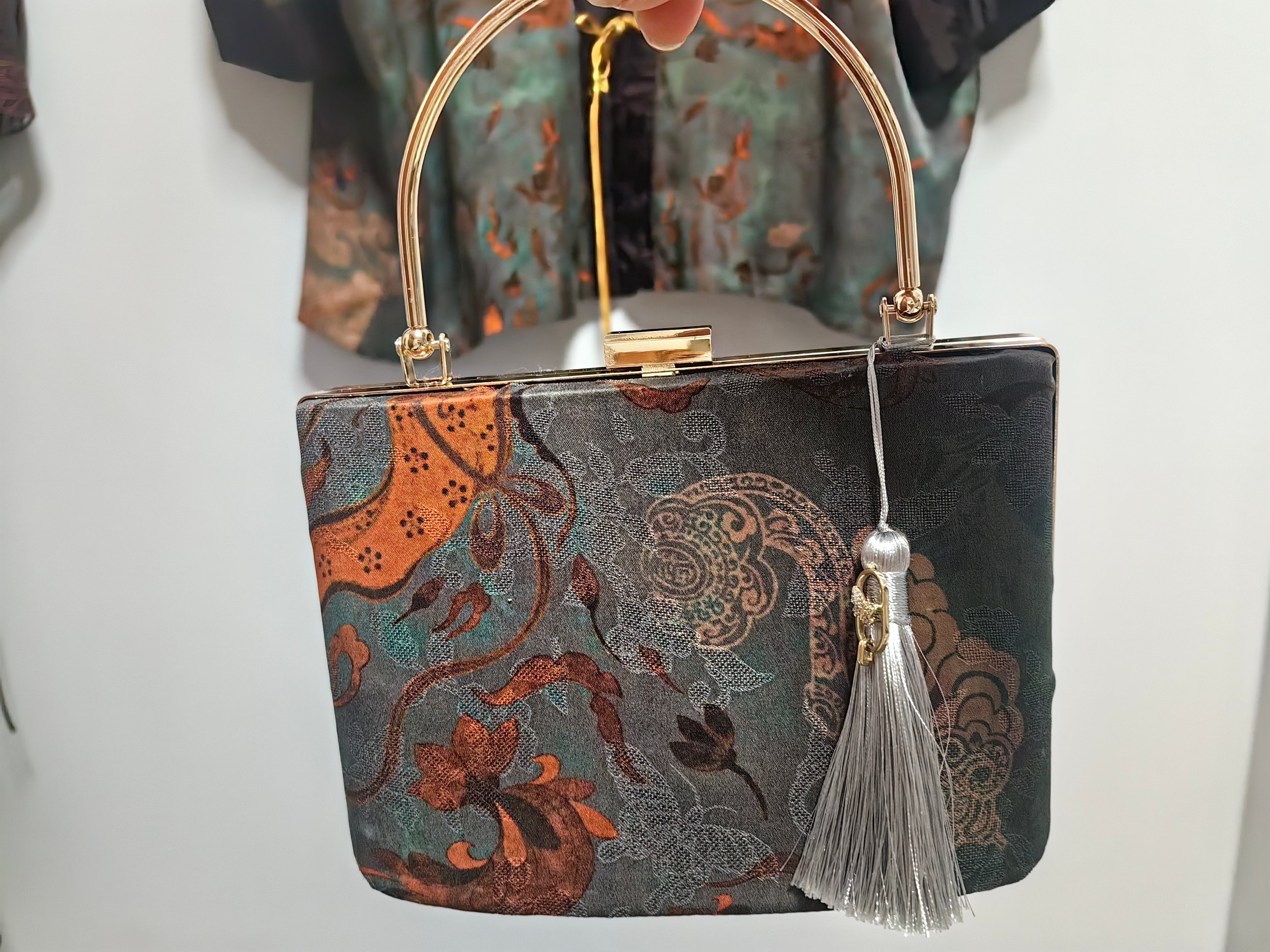 YPQWSI - Handmade 24 Momme HUALUO Jacquard Mud Silk Fabric (Openwork texture) - 110cm by the Yard