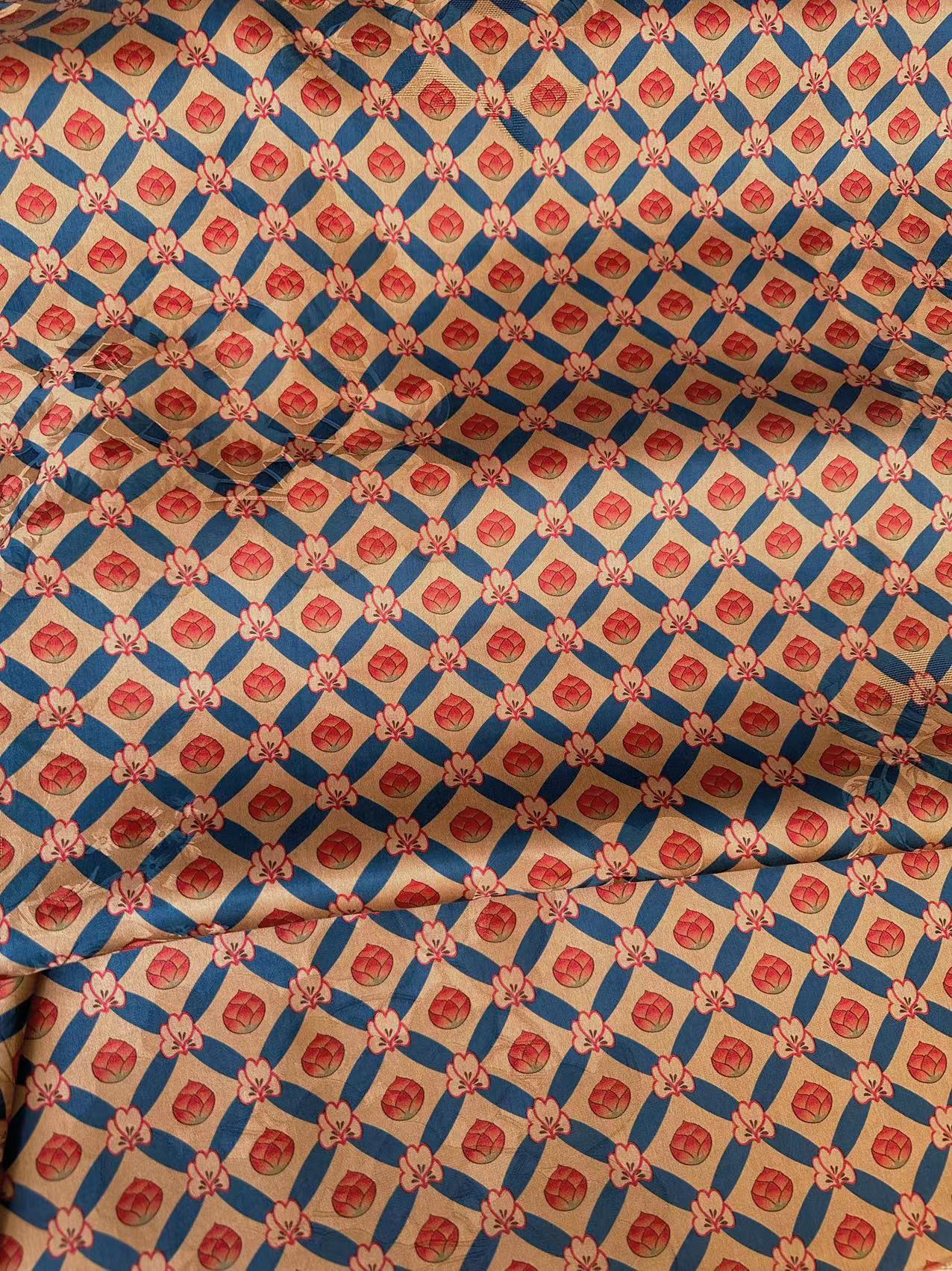 SXSJGO - Handmade 25 Momme HUALUO Jacquard Mud Silk Fabric (Openwork texture) - 114cm by the Yard