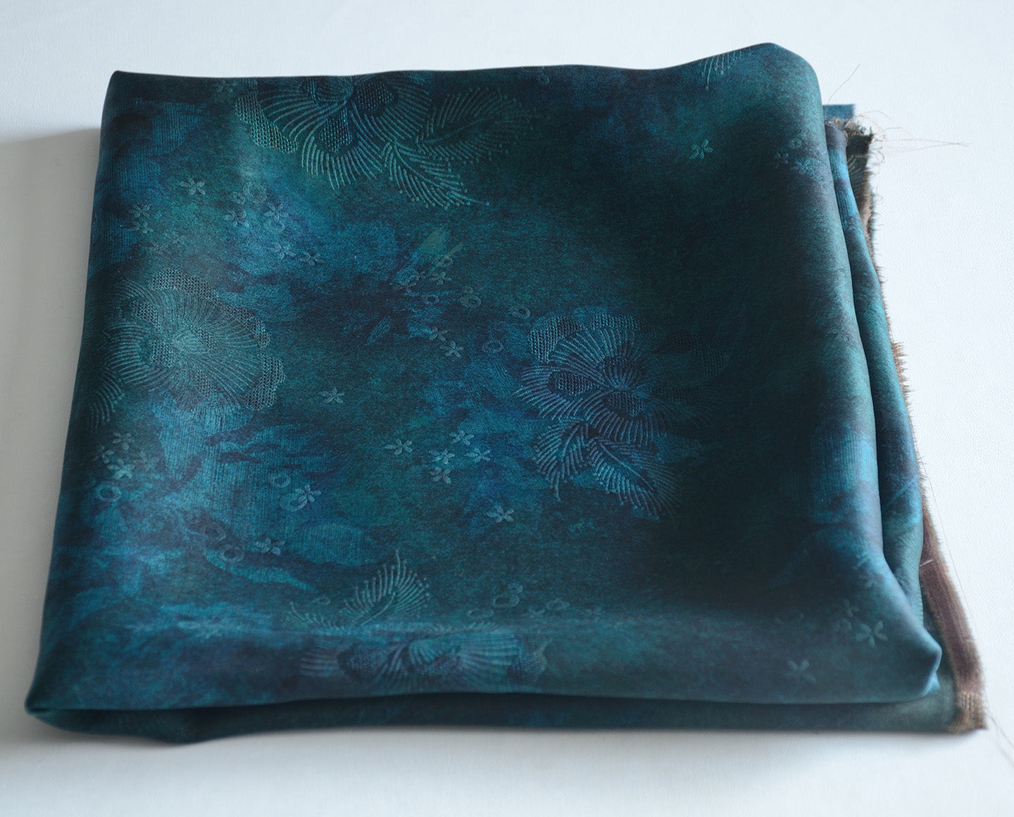 YPSSZO - Handmade 26 Momme HUALUO Jacquard Mud Silk Fabric (Openwork texture) - 110cm by the Yard