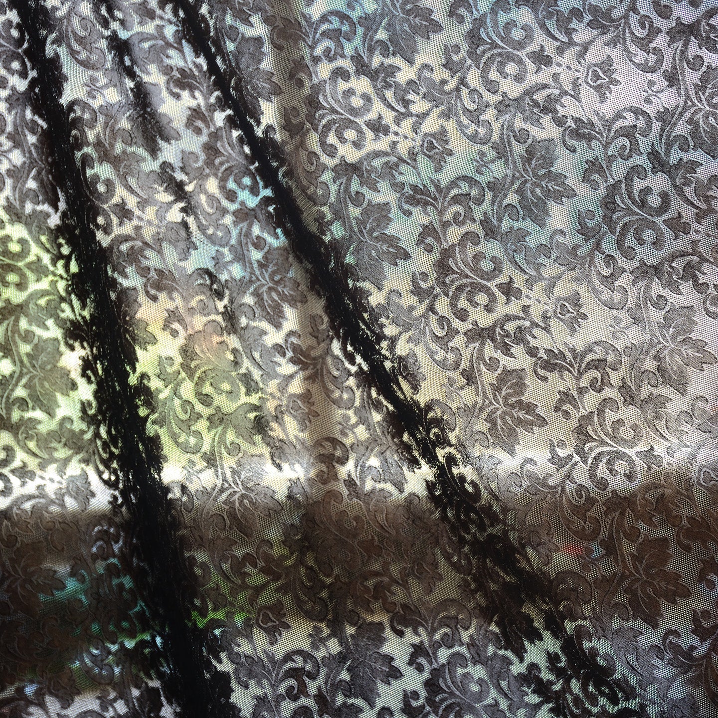 YPHYLU - Handmade 26 Momme HUALUO Jacquard Mud Silk Fabric (Openwork texture) - 110cm by the Yard