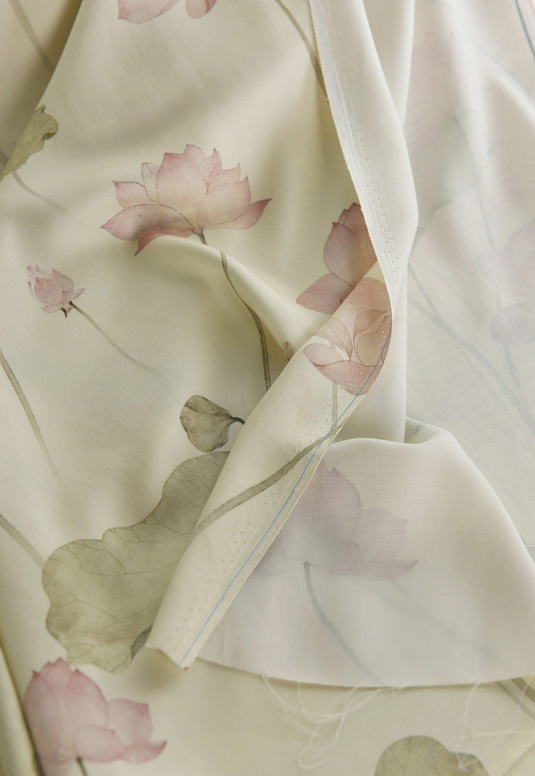 RYHEEYIU  - Hight 60 Count Rayon Satin Faux Silk Chinese Style Floral Cheongsam Dress Fabric - 145cm wide by the Yard
