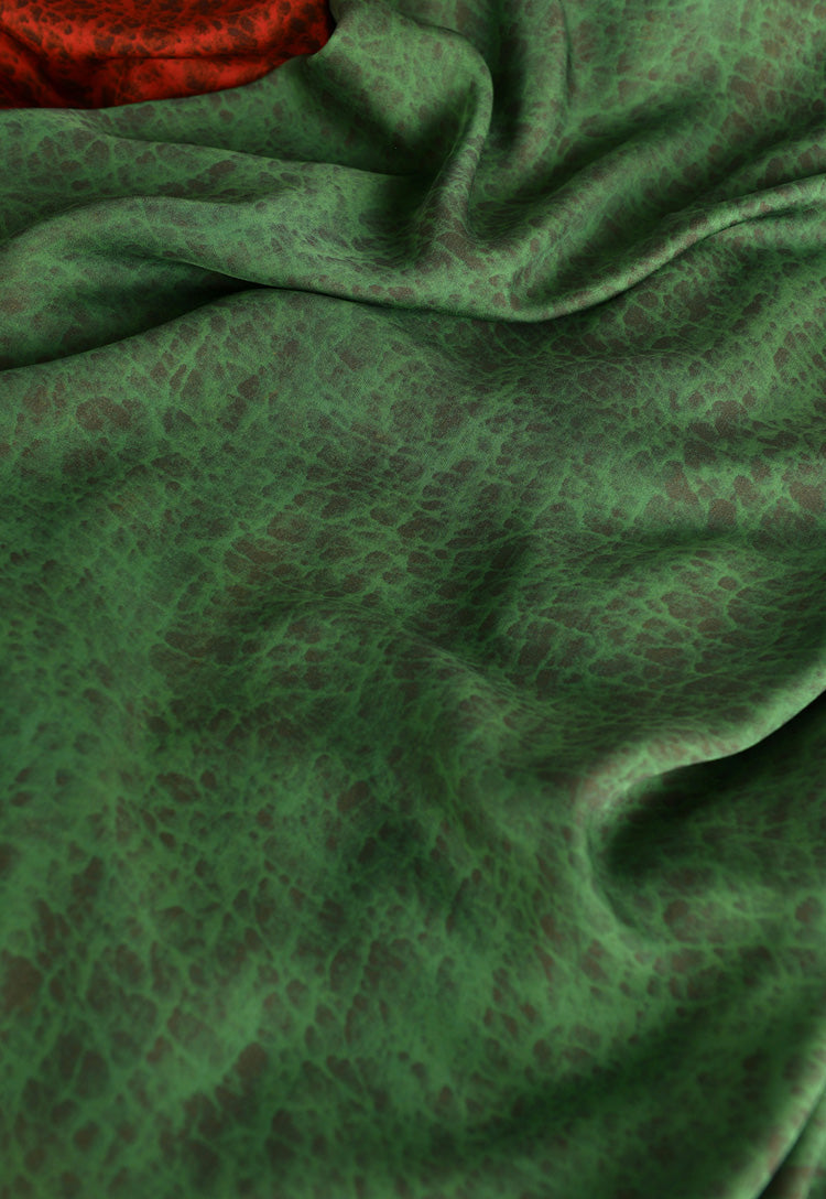 RYGUAWEN - Hight 60 Count Rayon Satin Faux Silk Chinese Style Floral Cheongsam Dress Fabric - 145cm wide by the Yard