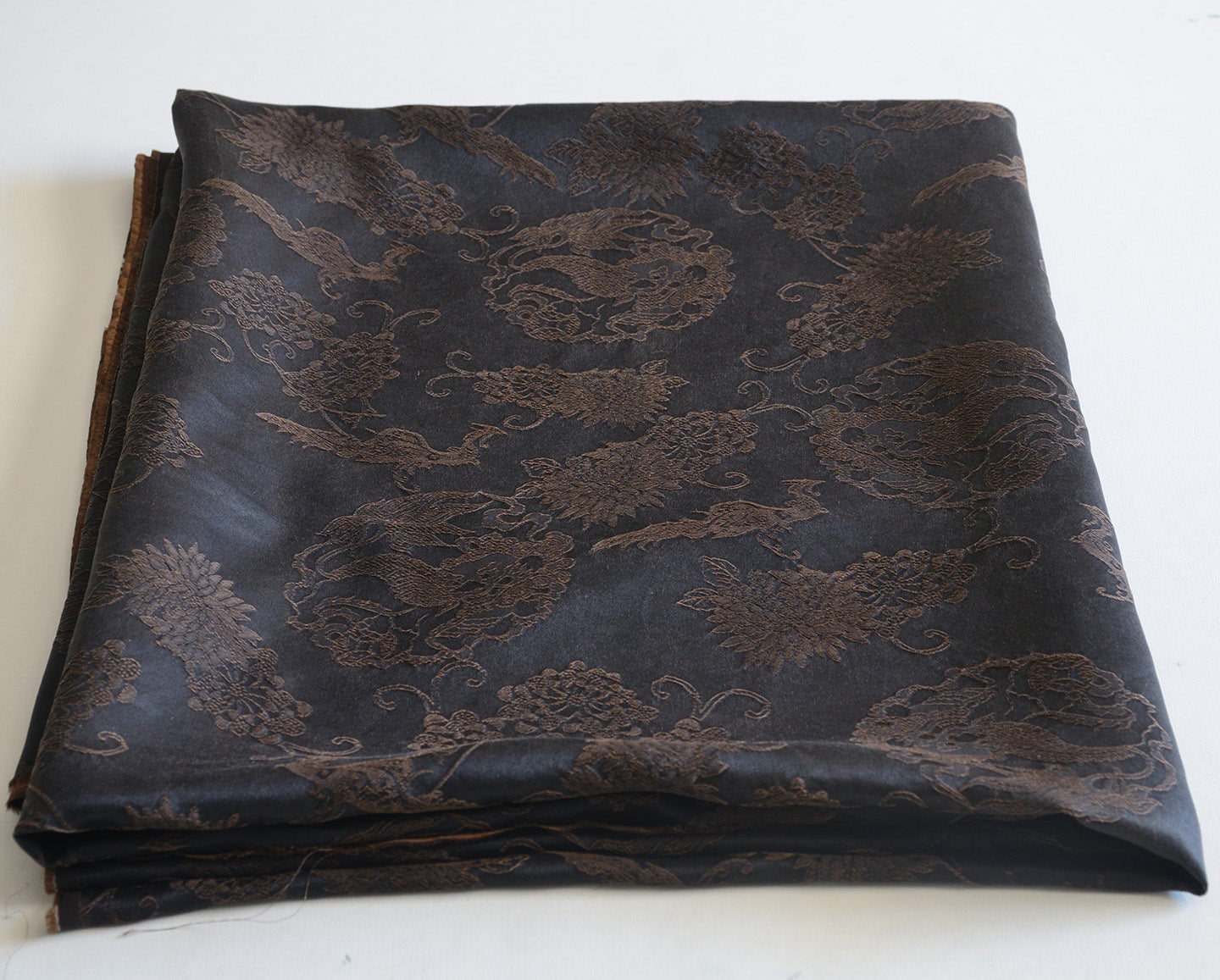 YPHYSA - Handmade 40 Momme Jacquard Mud Silk Fabric - 135cm by the Yard