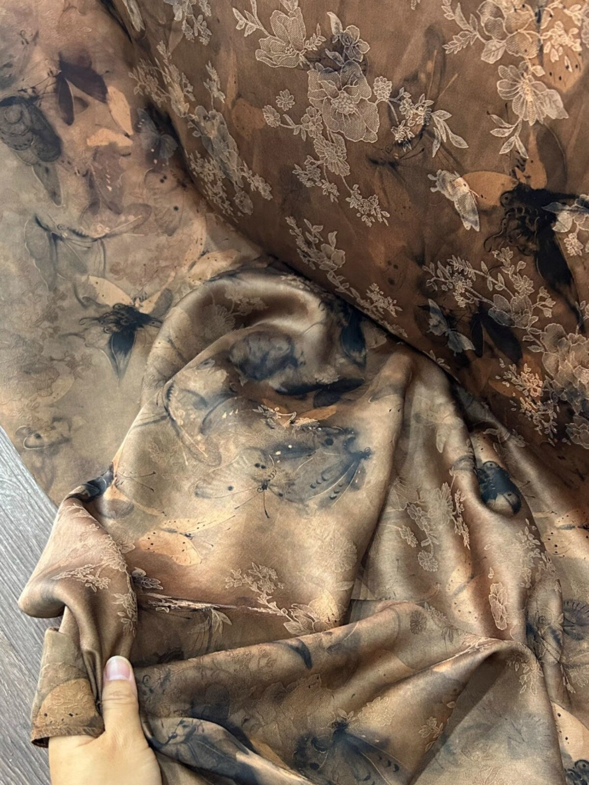 HDIO - Handmade 25 Momme HUALUO Jacquard Mud Silk Fabric (Openwork texture) - 113cm by the Yard