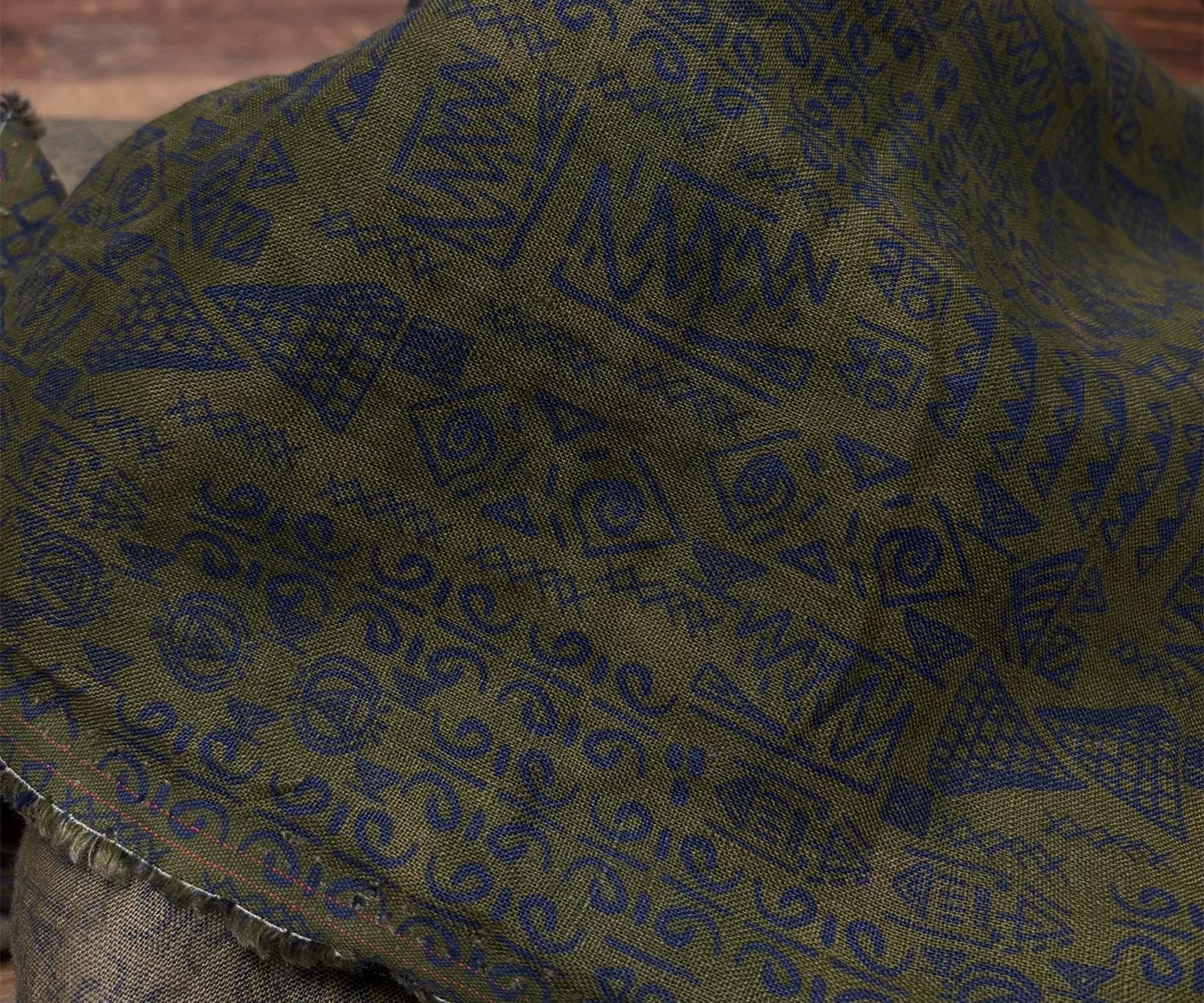 BJGUZH - 100% Linen, Vintage Green and Yellow Digital Print, 200 gram 135cm wide by the Yard