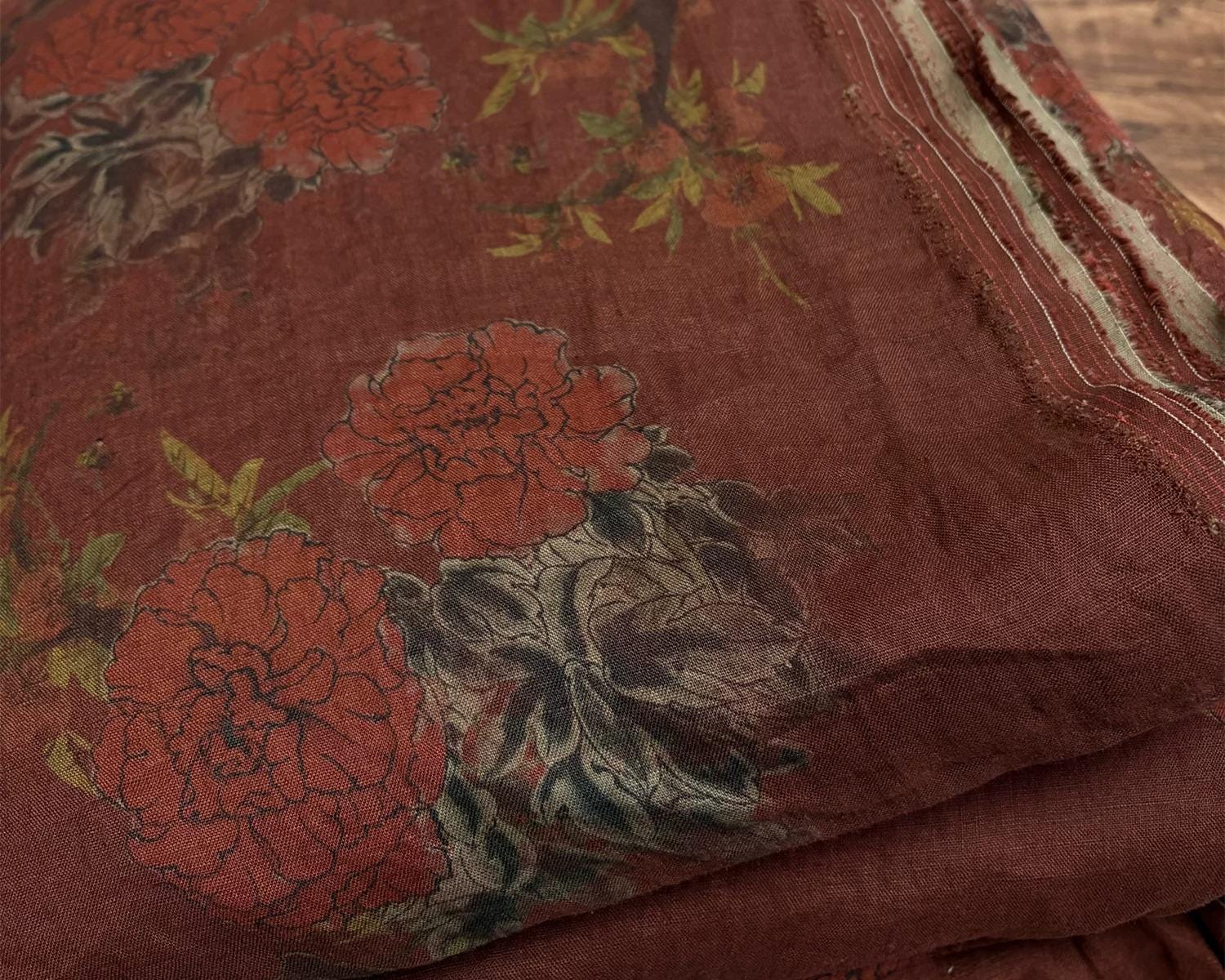 BJDNHU - 100% Linen, Vintage Style Digital Print Peony, 200 gram 135cm wide by the Yard
