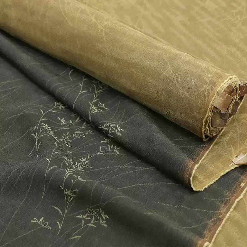 CAOWEN - Handmade 28 Momme Grass Pattern Jacquard Spun Mud Silk Fabric， 133cm By the Yard