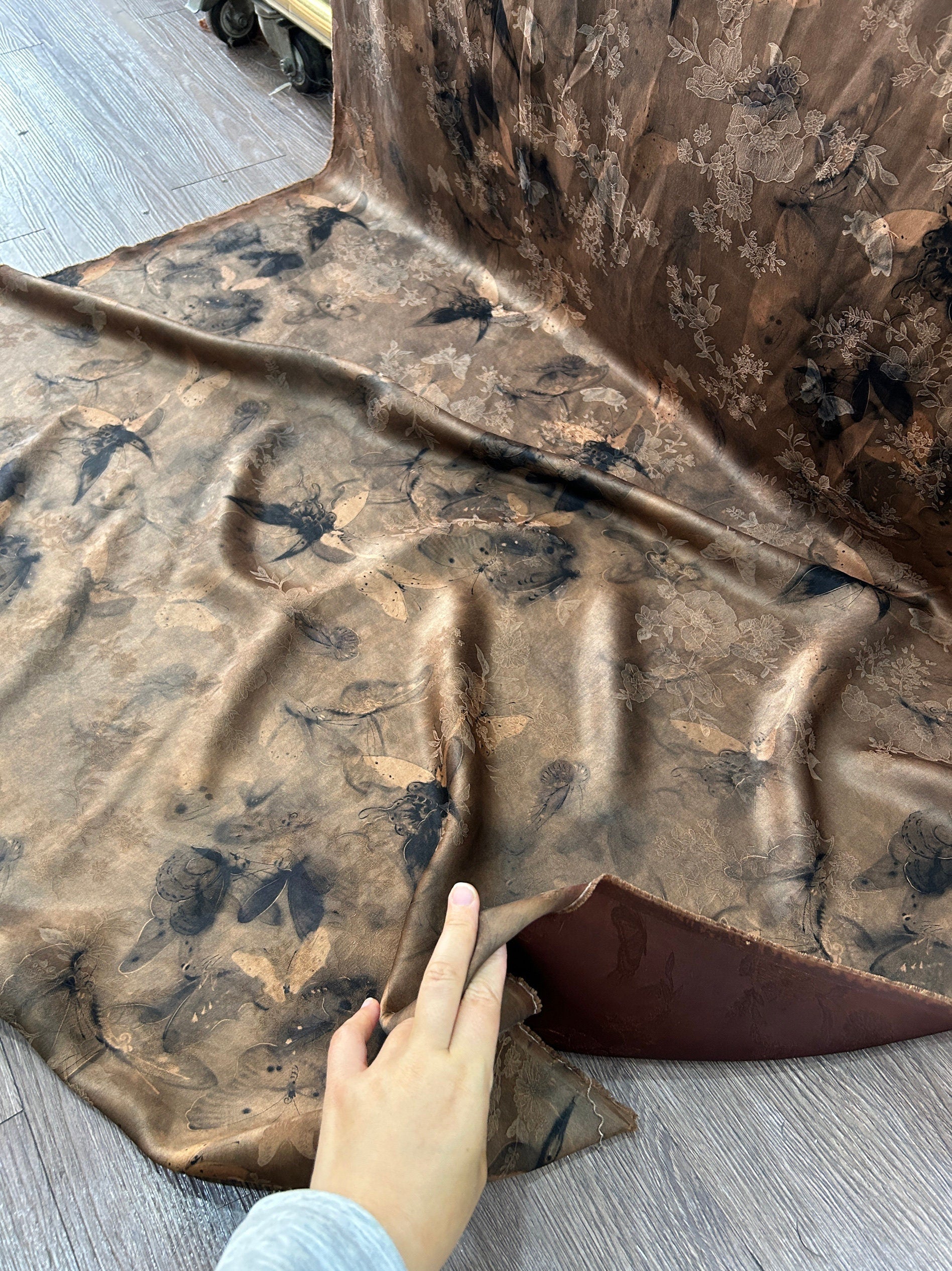 HDIO - Handmade 25 Momme HUALUO Jacquard Mud Silk Fabric (Openwork texture) - 113cm by the Yard