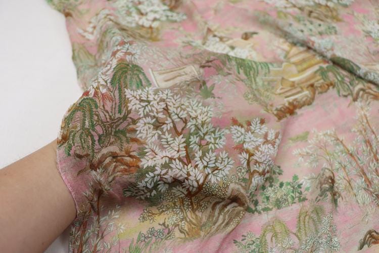 JFHGTY - 11 Momme Traditional Courtyard Pattern Silk Georgette Fabric - 140cm wide by the Yard