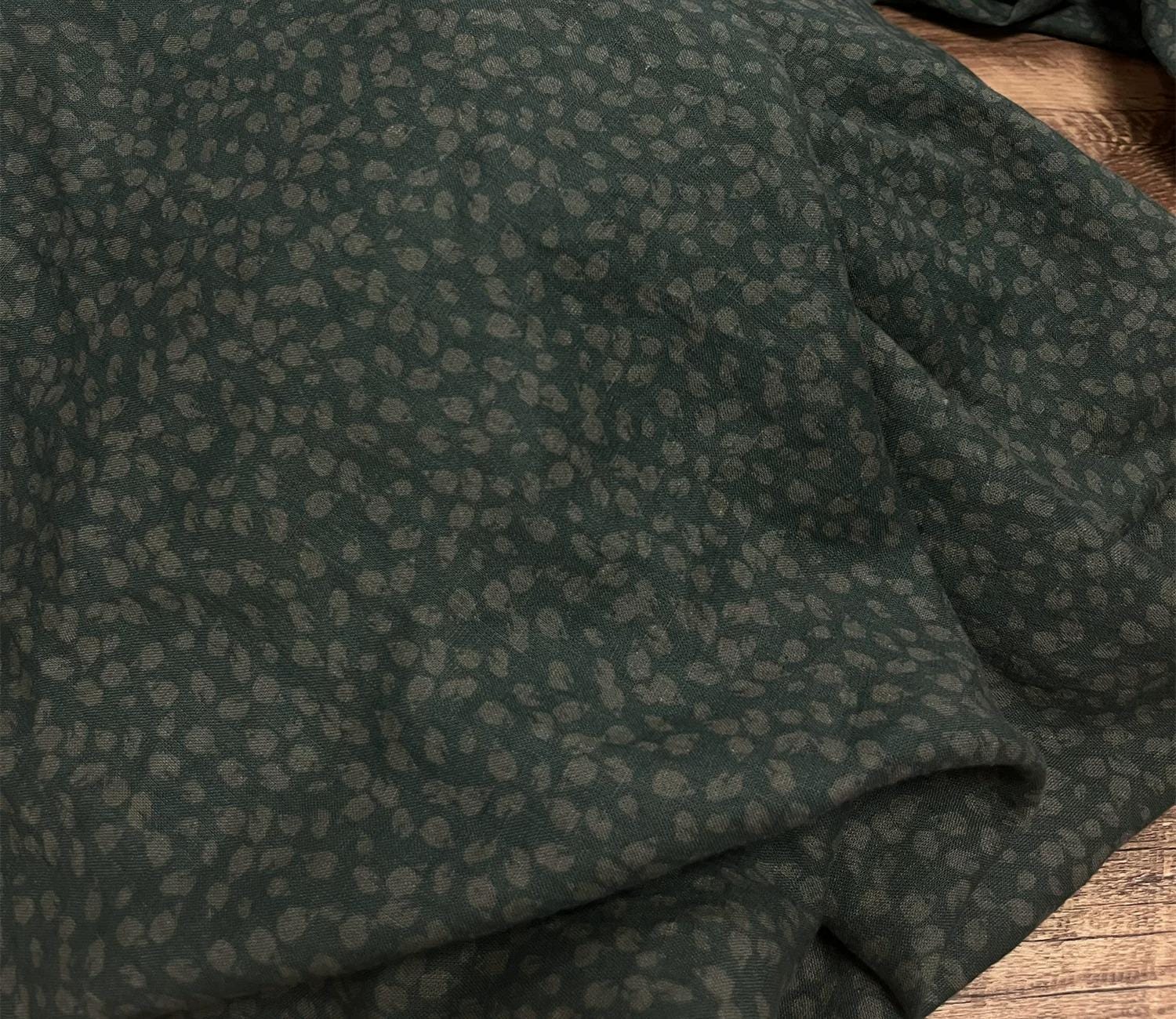 BJZLAN - 100% Linen, Vintage Style Digital Print, 200 gram 135cm wide by the Yard