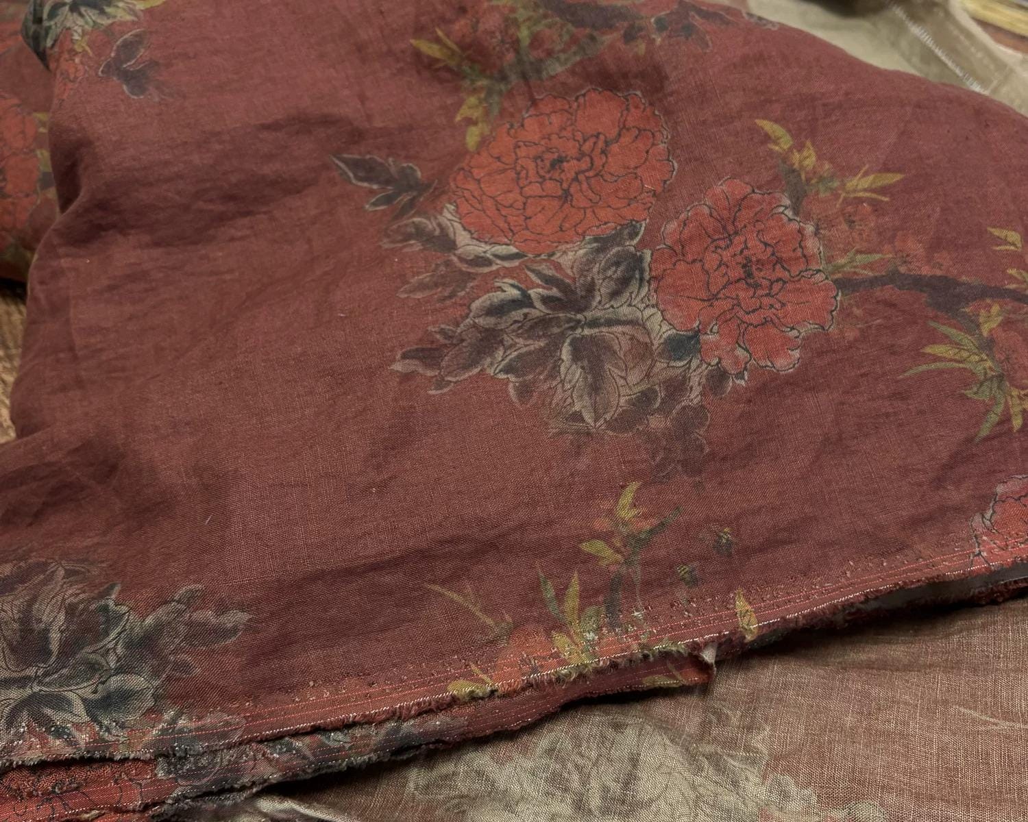 BJDNHU - 100% Linen, Vintage Style Digital Print Peony, 200 gram 135cm wide by the Yard