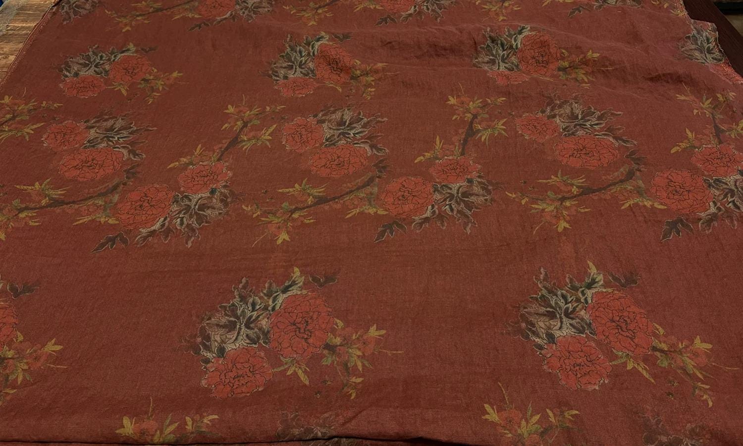 BJDNHU - 100% Linen, Vintage Style Digital Print Peony, 200 gram 135cm wide by the Yard