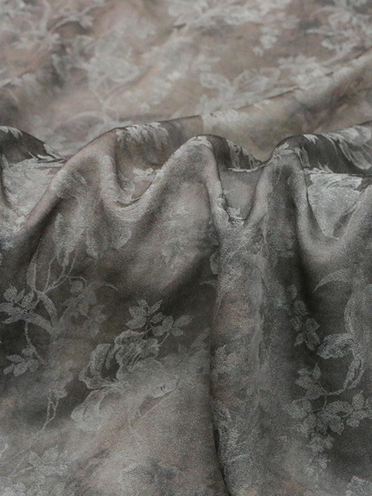 LXZOU - 19 Momme Eco Friendly Plant Dye Jacquard Nostalgic Color Silk Crepe  Silk Blend Rayon Fabric  - 133cm wide by the Yard