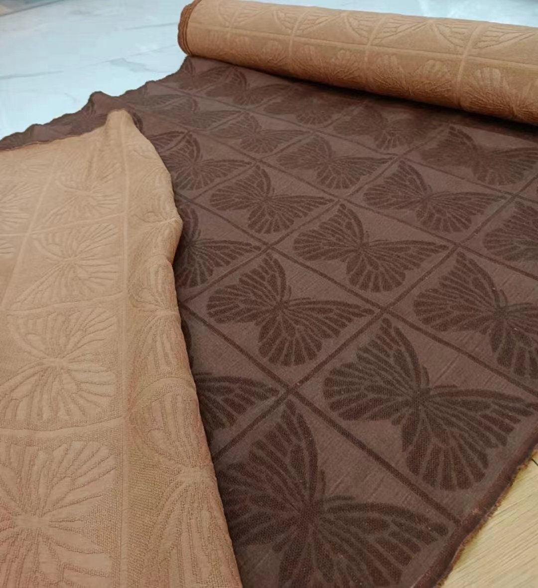 HONGHUDIE - 70 Momme Jacquard HongYunsha Gambiered Ganton Tussah Silk Fabric - 110cm wide by the Yard