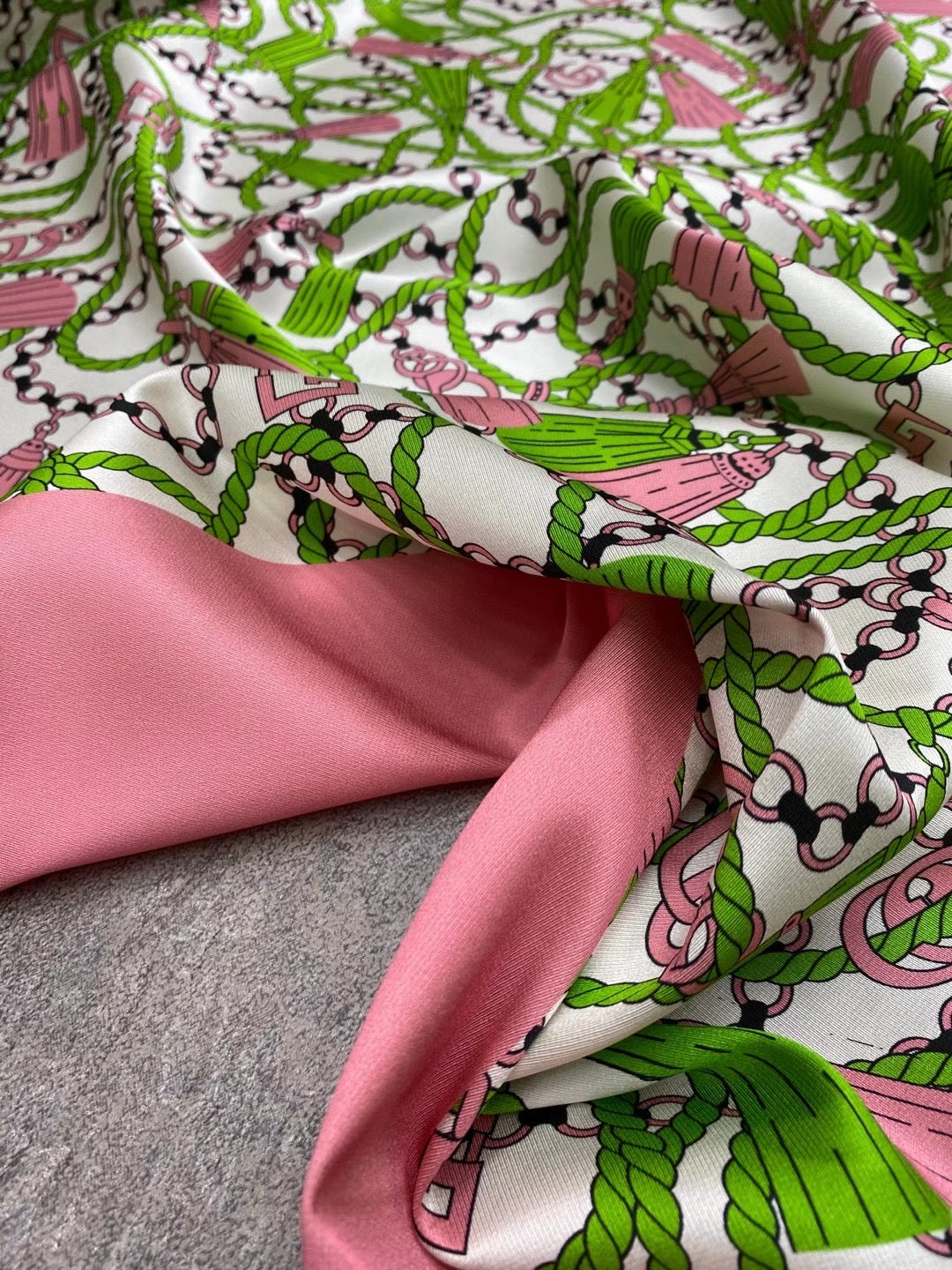 BUBFLL - 21 Momme Pink and Green Contrast Classic Chain Digital Print Stretch Silk Satin Fabric - 140cm wide by the Yard