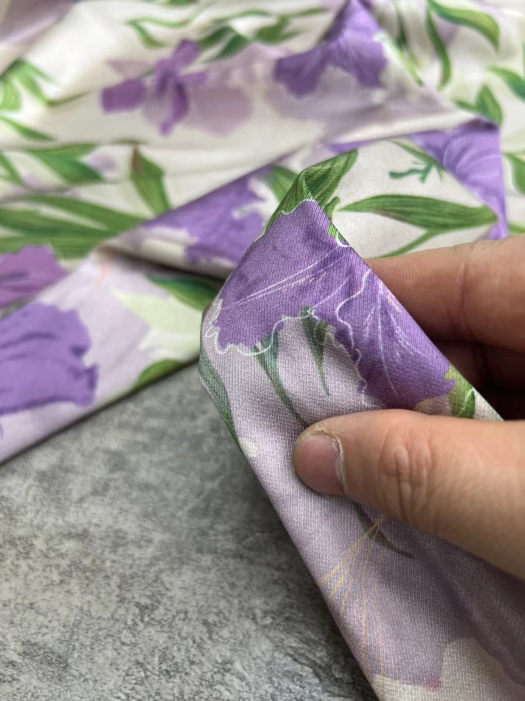 BUBFYW - 21 Momme Pink iris Digital Print Stretch Silk Satin Fabric - 140cm wide by the Yard