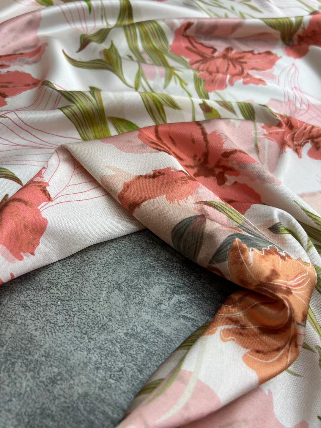 BUBFYW - 21 Momme Pink iris Digital Print Stretch Silk Satin Fabric - 140cm wide by the Yard