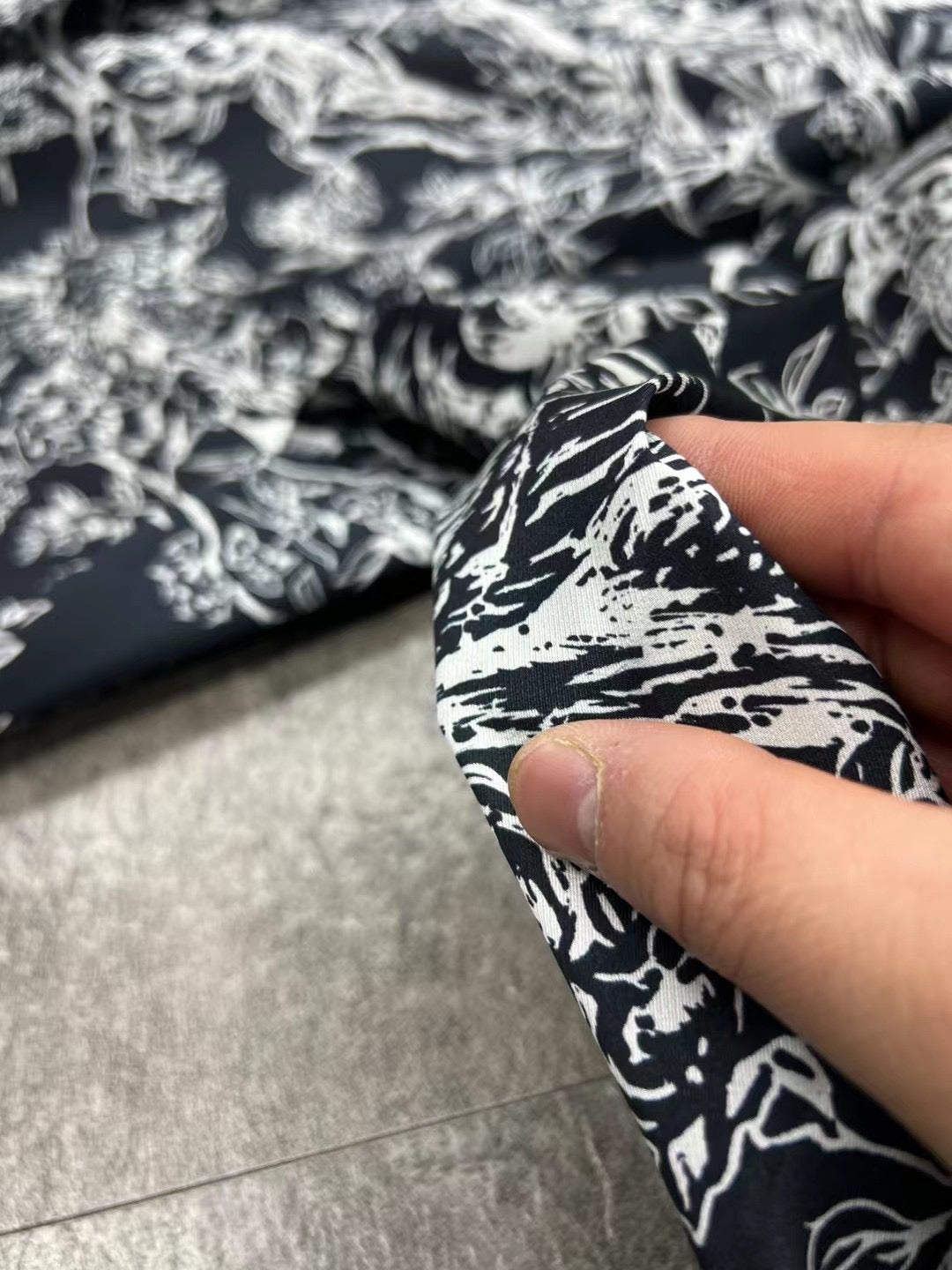 BUBHDF - 21 Momme Black Bottom Plants  Digital Print Stretch Silk Satin Fabric - 140cm wide by the Yard