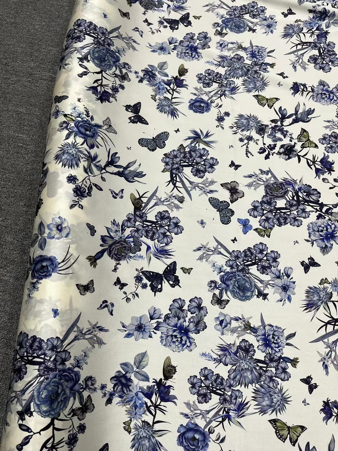 BUBHDP - 21 Momme   Digital Print Stretch Silk Satin Fabric - 140cm wide by the Yard