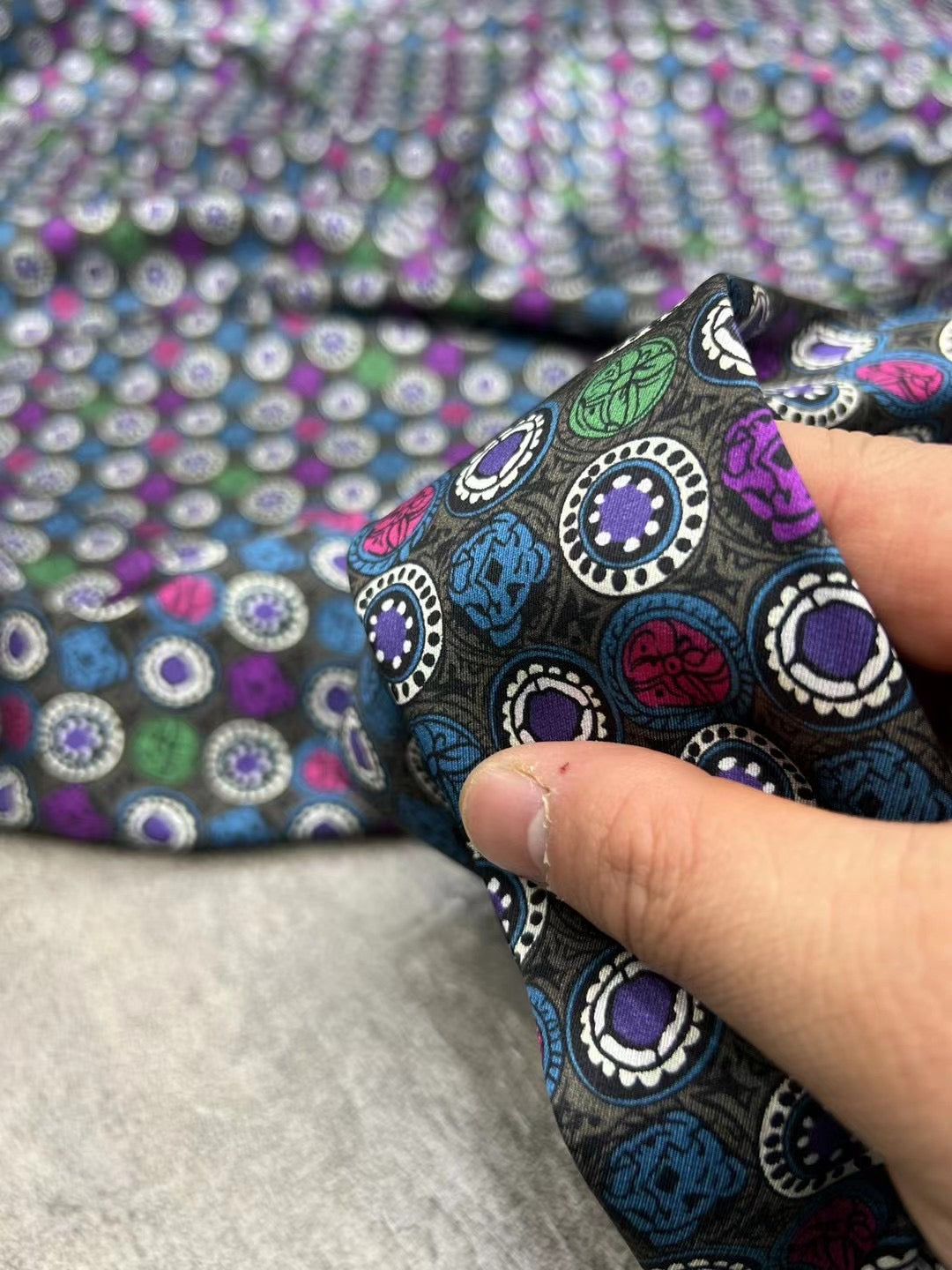 BUBZSY - 21 Momme Contrast Color Circle Graphics Digital Print Stretch Silk Satin Fabric - 140cm wide by the Yard