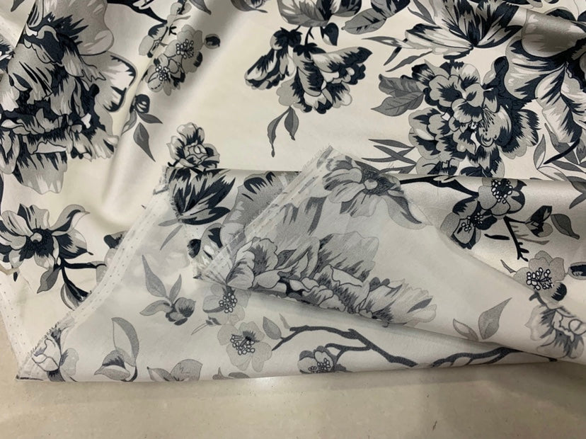 CHGFEN - 19 Momme Flowers Pattern Digital Print Stretch Silk Satin Fabric - 108cm wide by the Yard