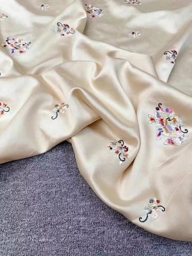 CJZGJSS - Embroidered silk-wool satin fabric, 35 momme, 140 cm wide, sold by the yard
