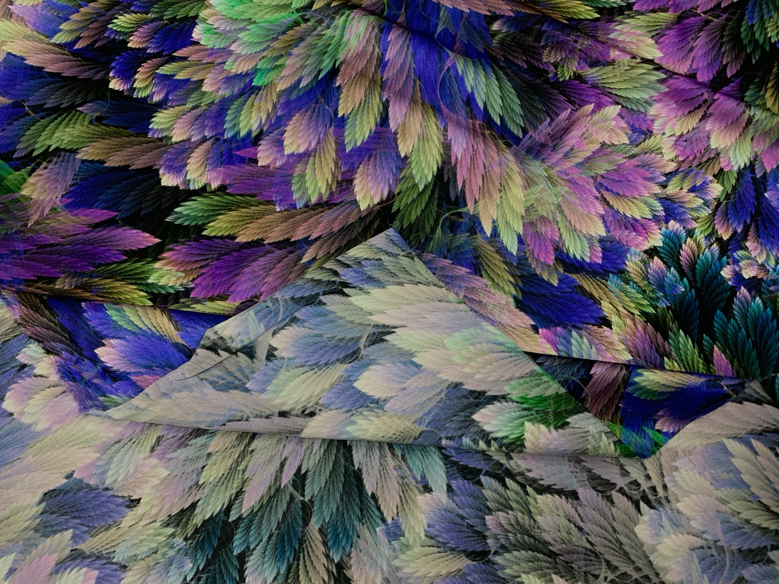 JIANCH - 19 Momme Gradient Pattern Digital Print Stretch Silk Satin Fabric - 108cm wide by the Yard
