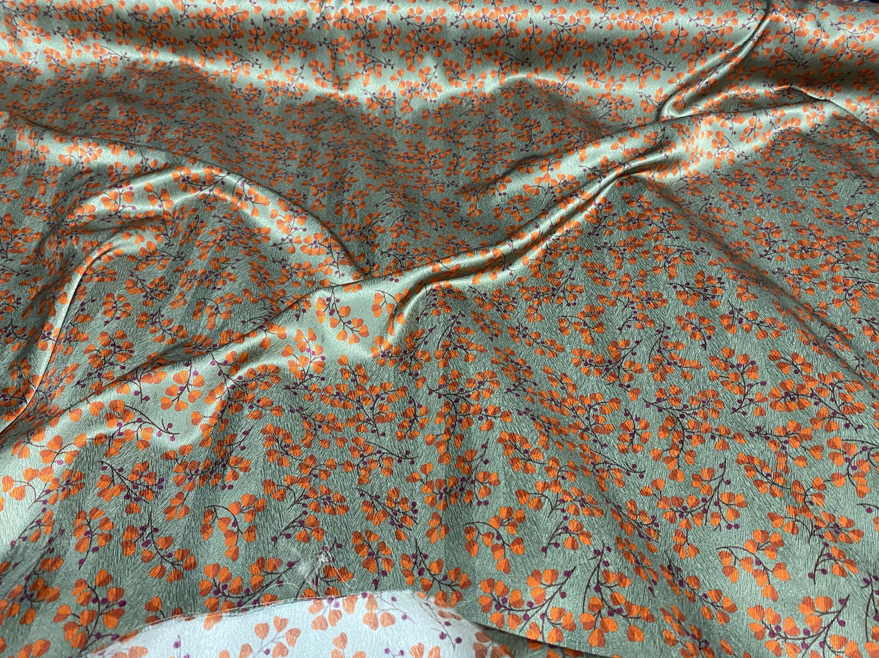 JUSEYE - 22 Momme Orange Leaves  Pattern Digital Print Stretch Silk Satin Fabric - 138cm wide by the Yard