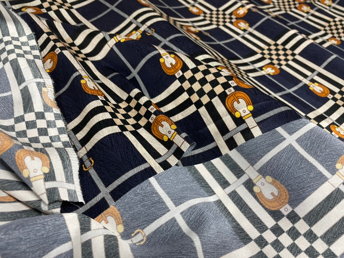 LUYIOU - 19 Momme Chain Pattern Digital Print Stretch Silk Satin Fabric - 140cm wide by the Yard