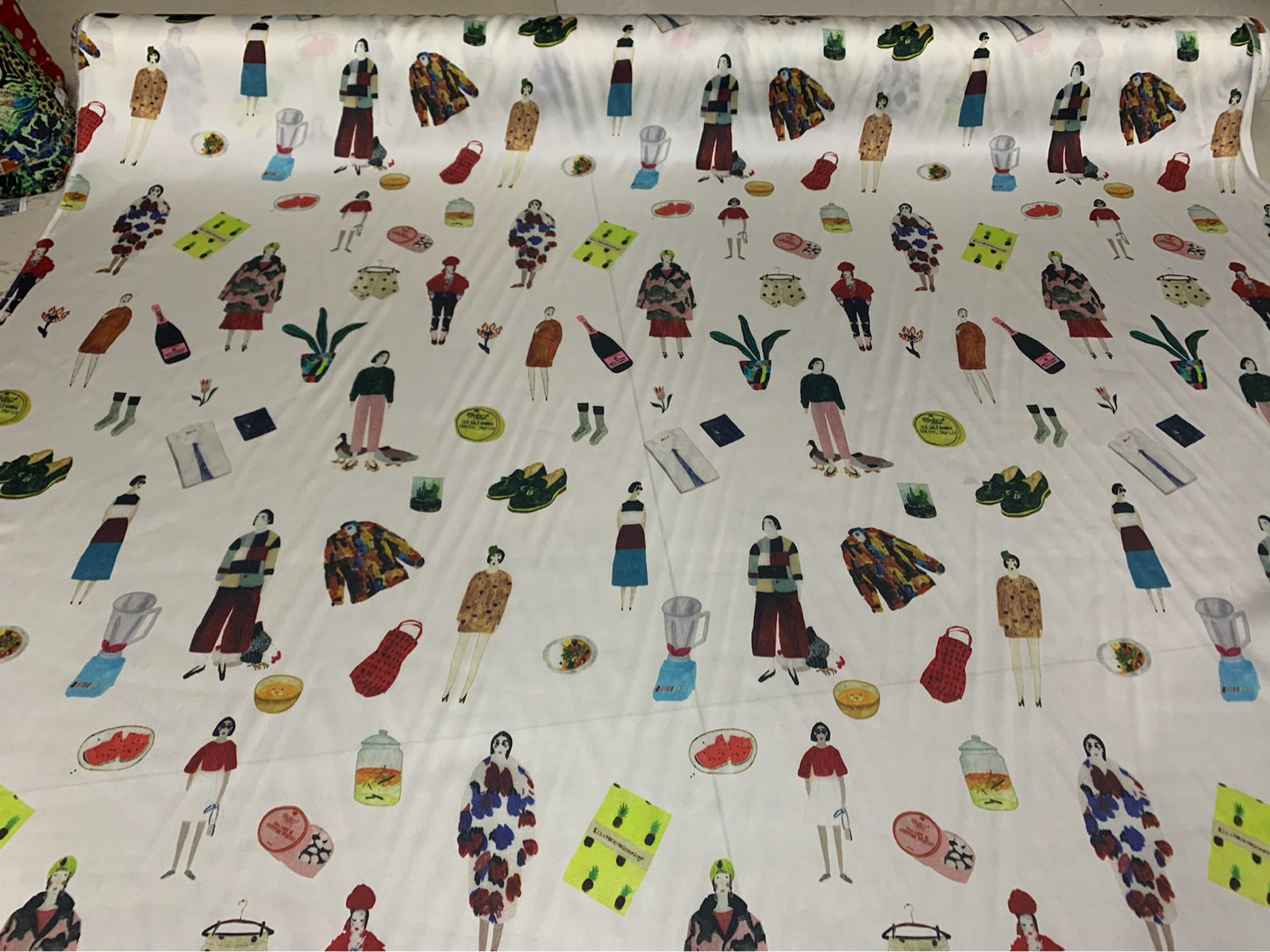 PINGUA - 19 Momme Fashionable and Modern Pattern Digital Print Stretch Silk Satin Fabric - 108cm wide by the Yard