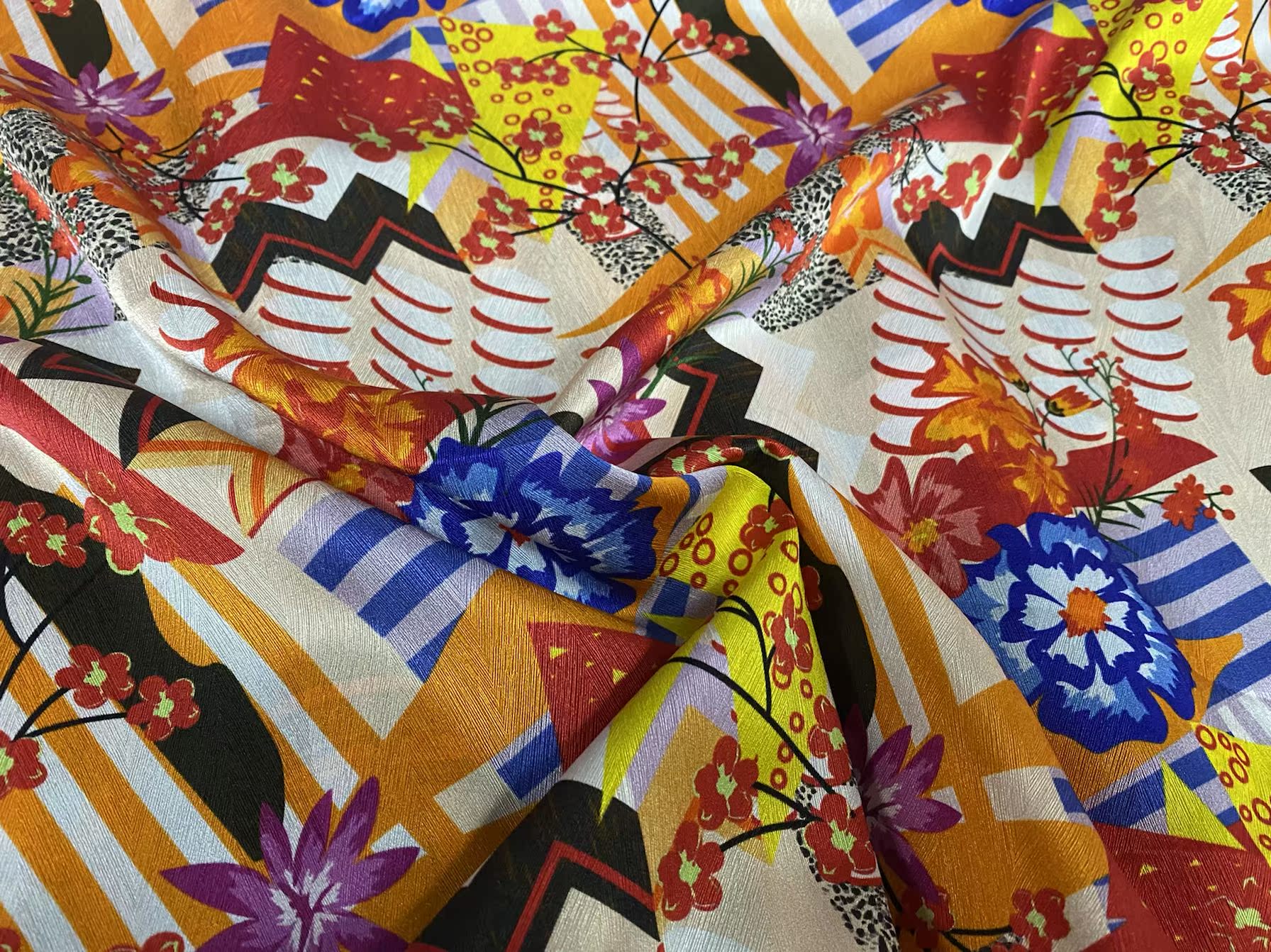 SISAHU - 19 Momme Fashion Colorful Flowers Pattern Digital Print Stretch Silk Satin Fabric - 108cm wide by the Yard