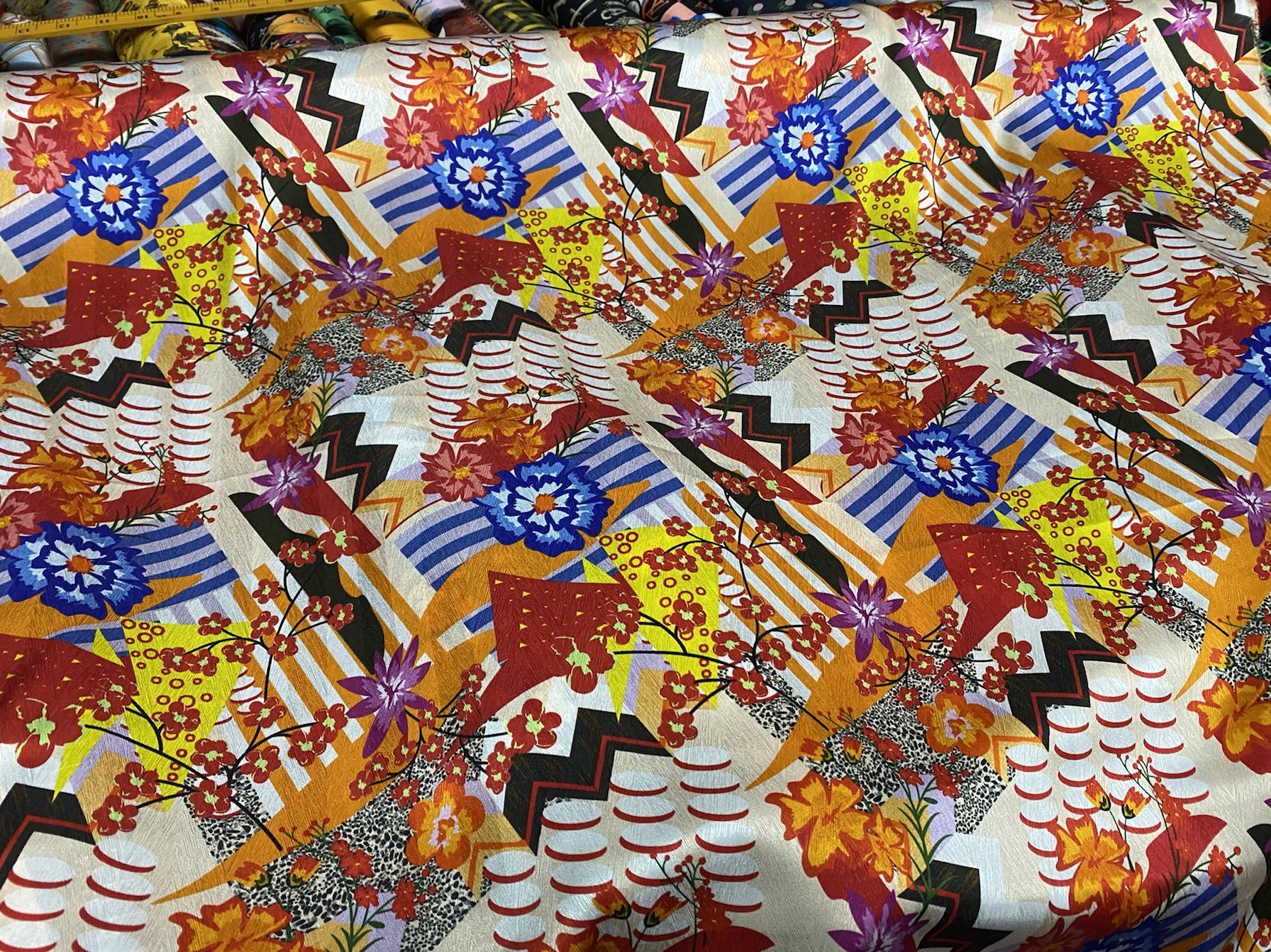 SISAHU - 19 Momme Fashion Colorful Flowers Pattern Digital Print Stretch Silk Satin Fabric - 108cm wide by the Yard